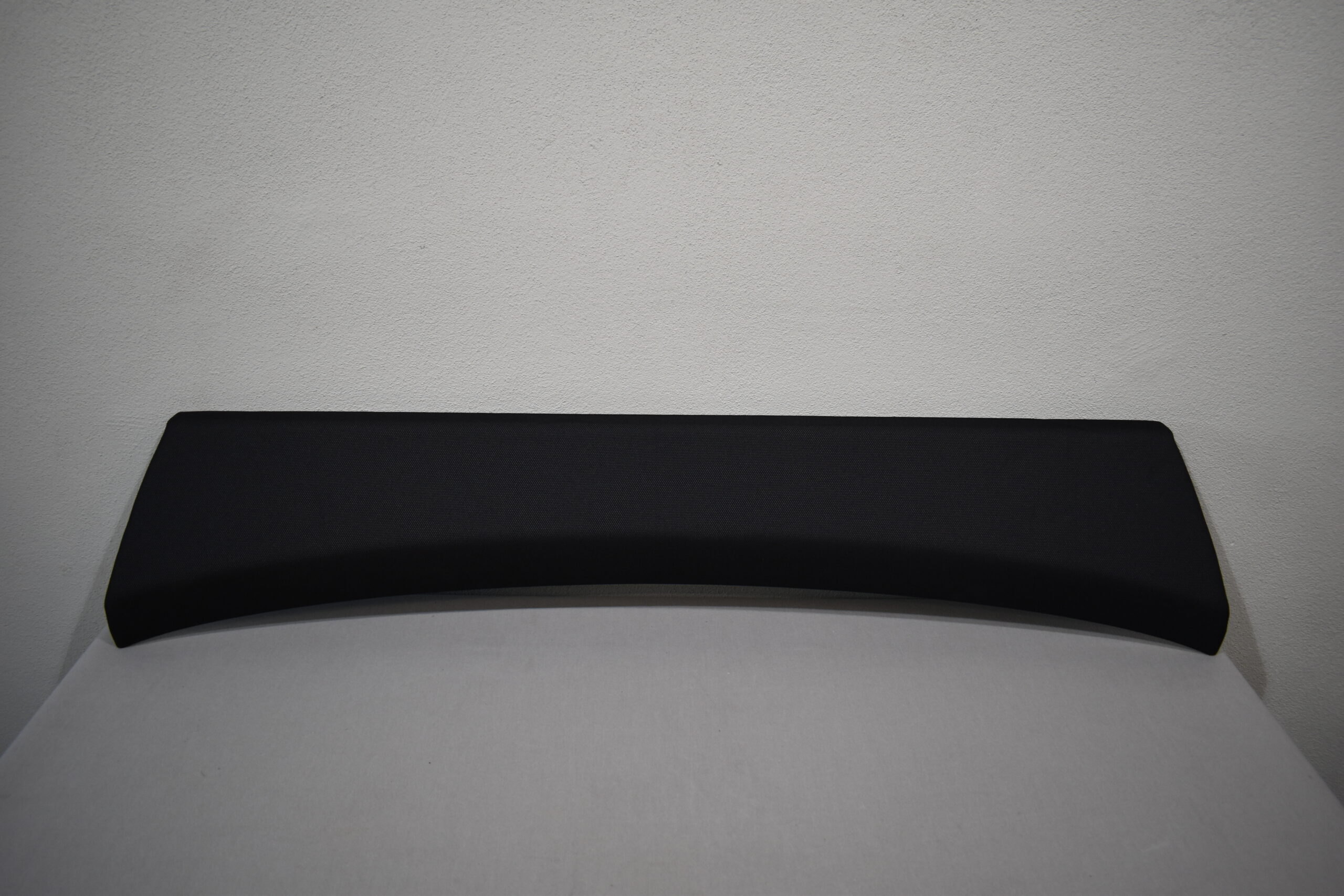 Armaturenbrett-Mittelteil 1235x300mm; schwarz