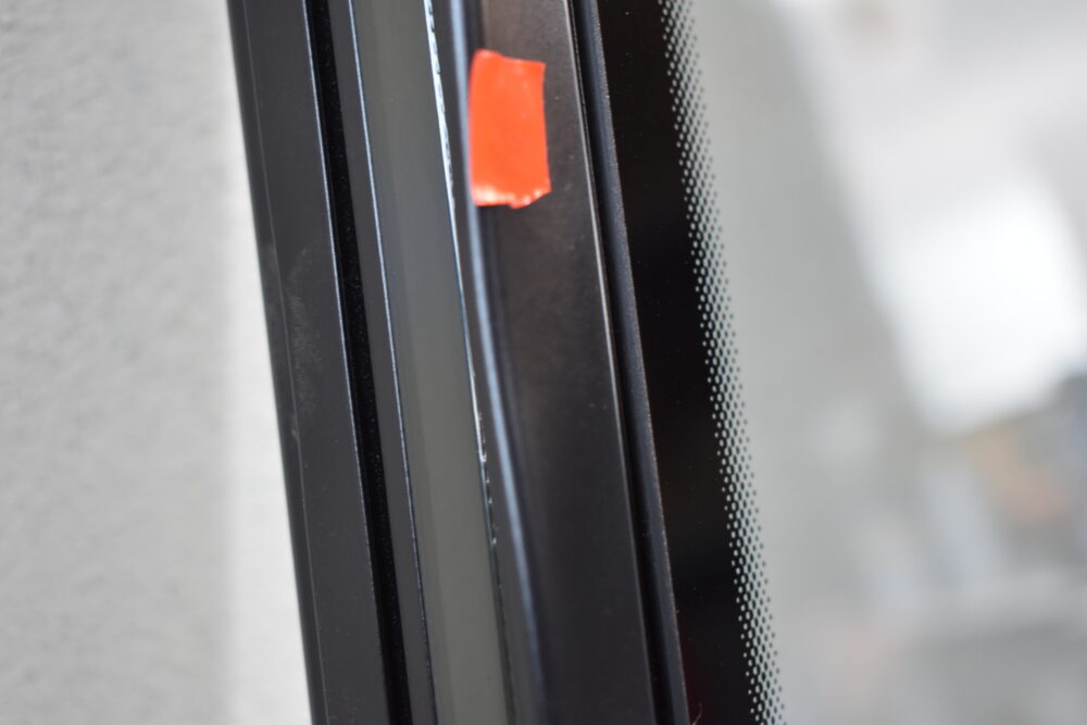 Mekuwa Echtglas Ausstellfenster 1000x600mm; schwarz