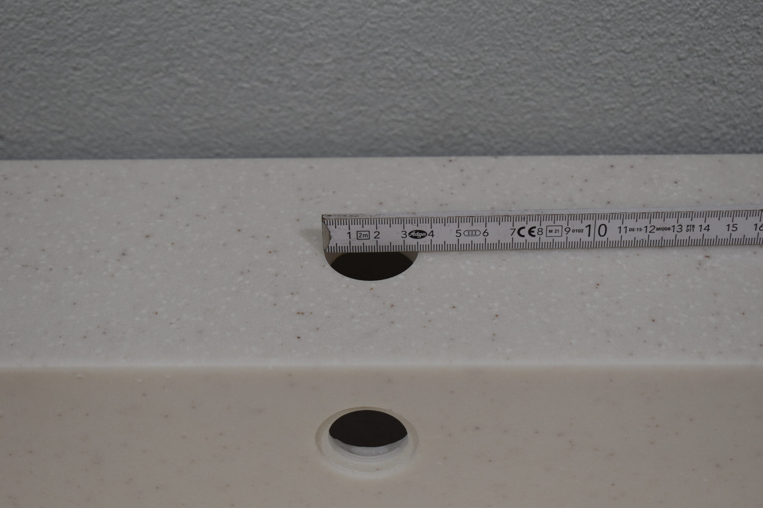 Waschbeckenplatte 1026x470x143,5mm; Steinzug