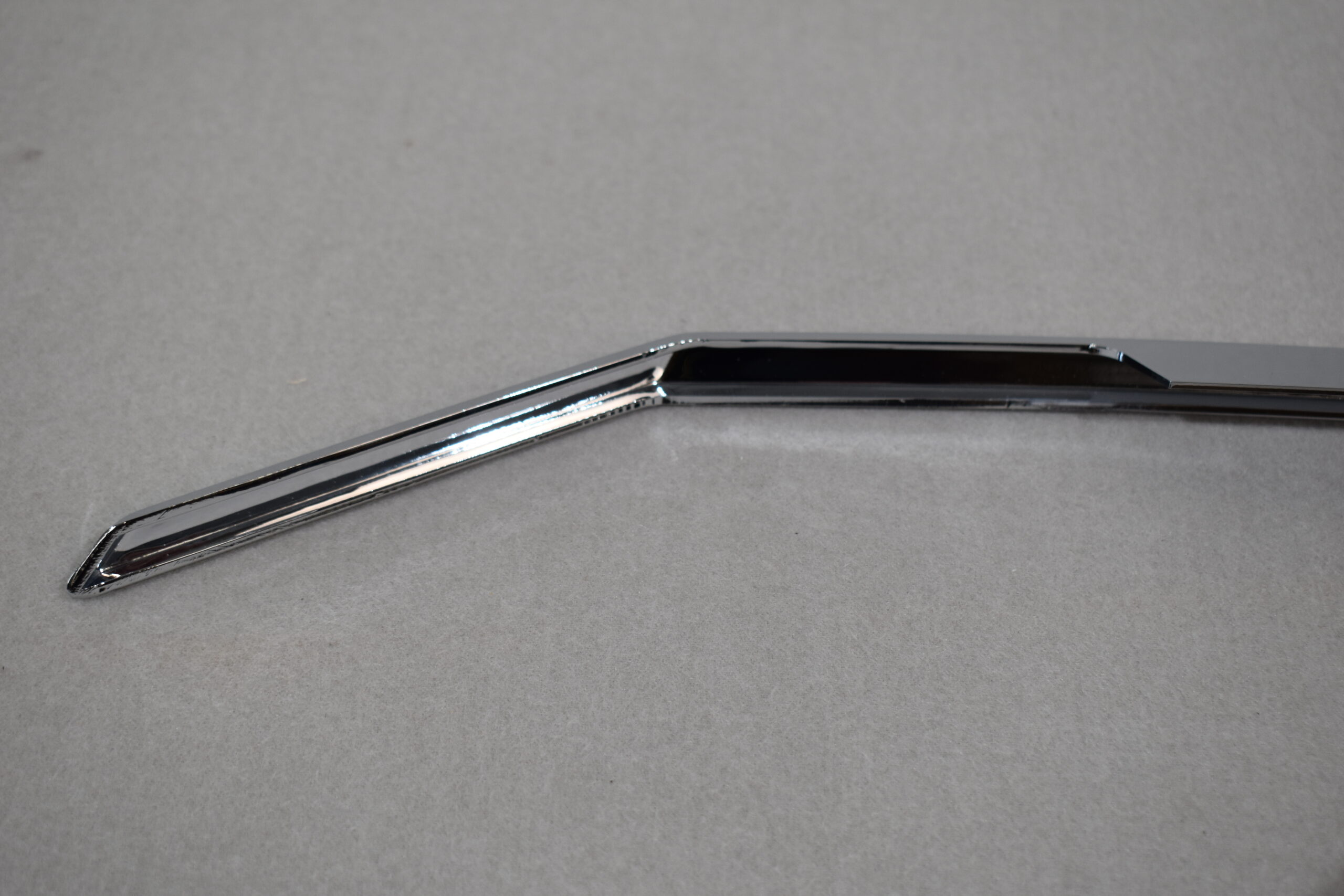 Chromblende für Kühlergrill-Teilstück