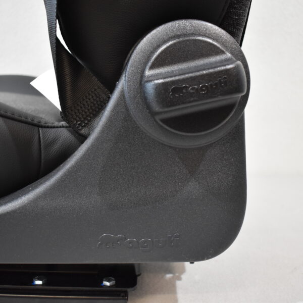 Aguti Fahrersitz Gis-Lounge F; schwarz (Kunstleder)/grau (Stoff)