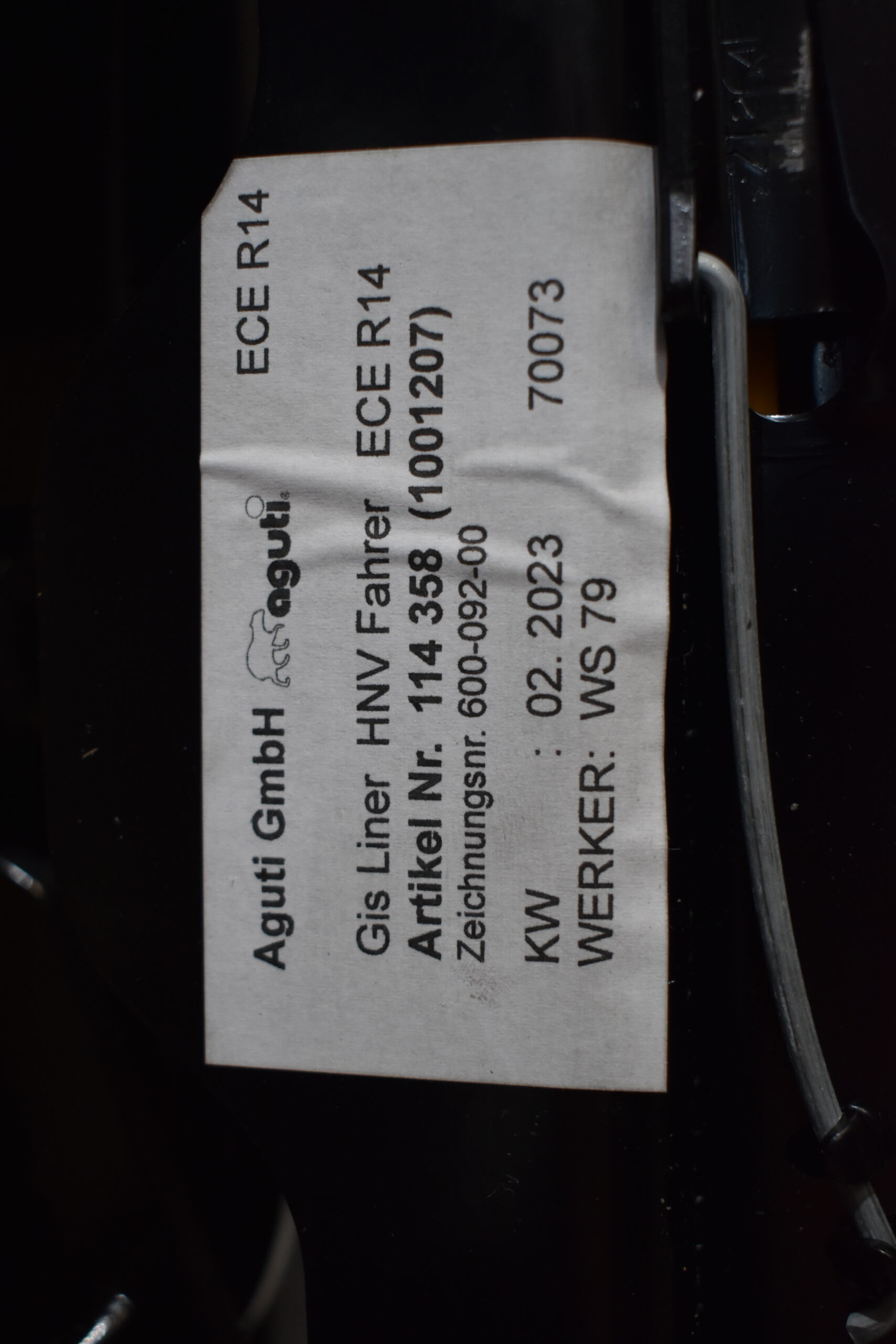 Aguti Fahrersitz Gis-Lounge F; schwarz (Kunstleder)/grau (Stoff)