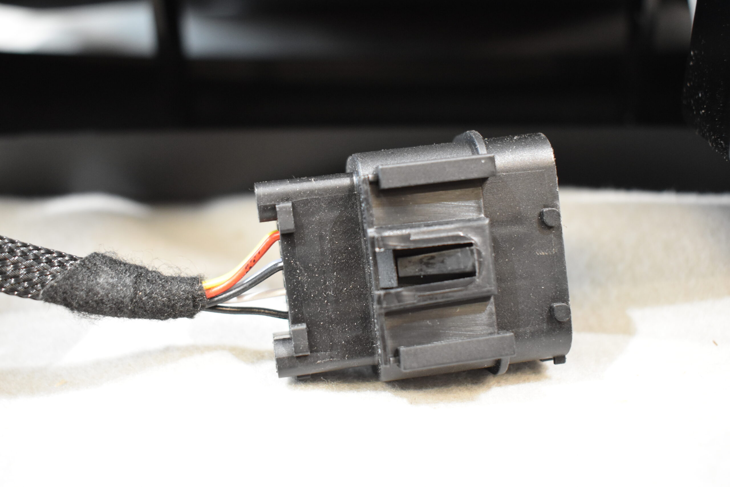 Aguti Fahrersitz Gis-Lounge F; schwarz (Kunstleder)/grau (Stoff)