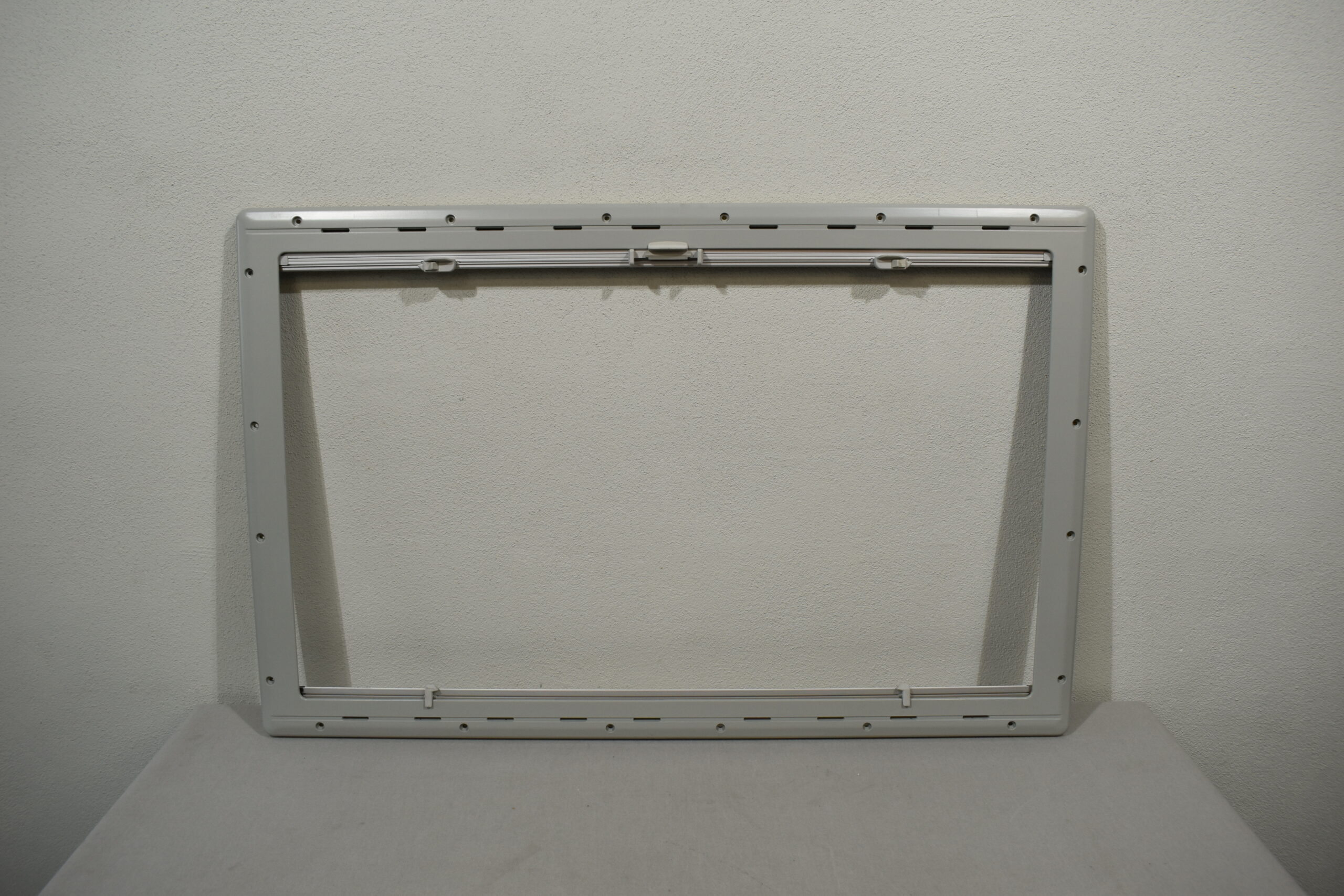 Seitz Innenrahmen für S4 Fenster; hell grau