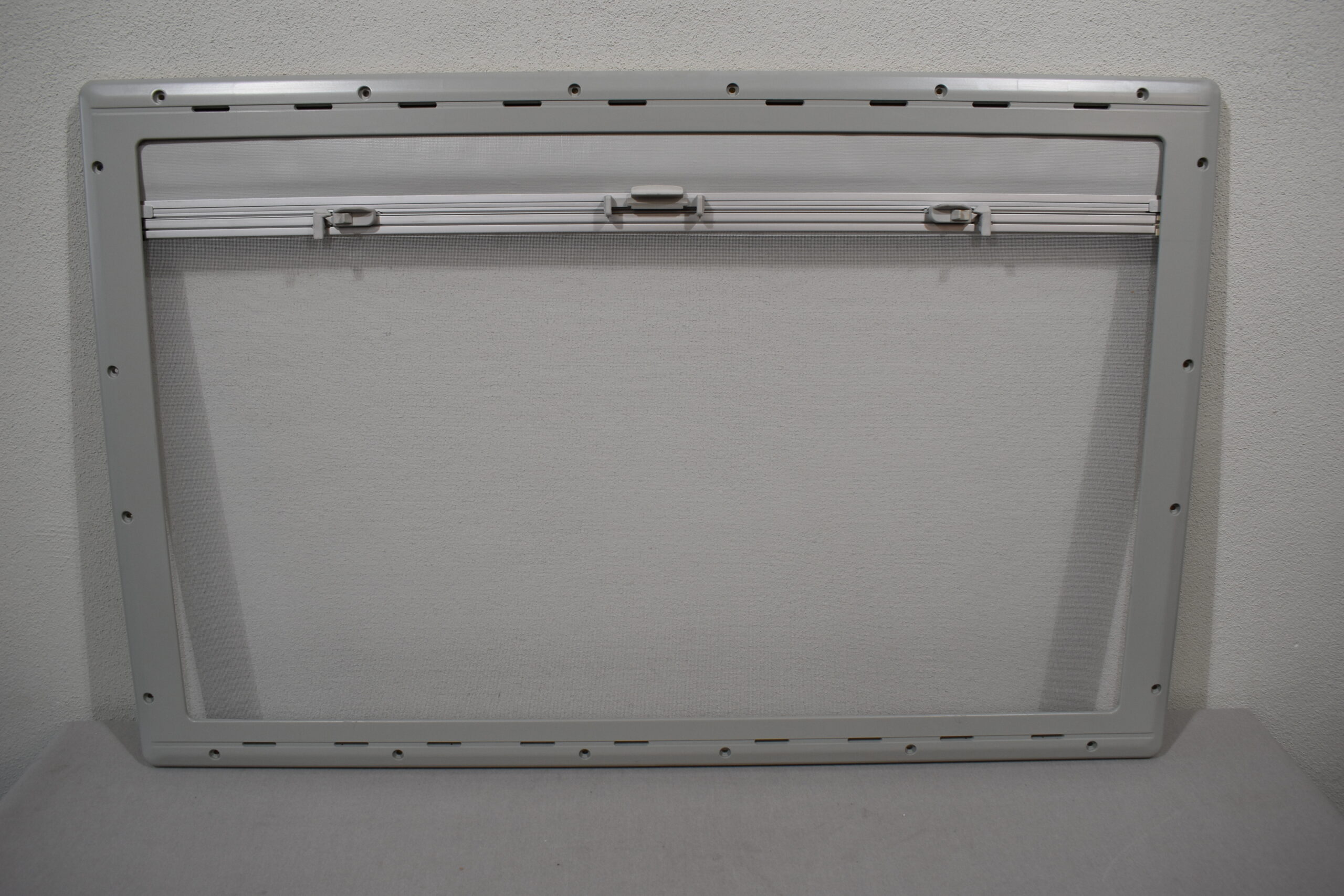 Seitz Innenrahmen für S4 Fenster; hell grau