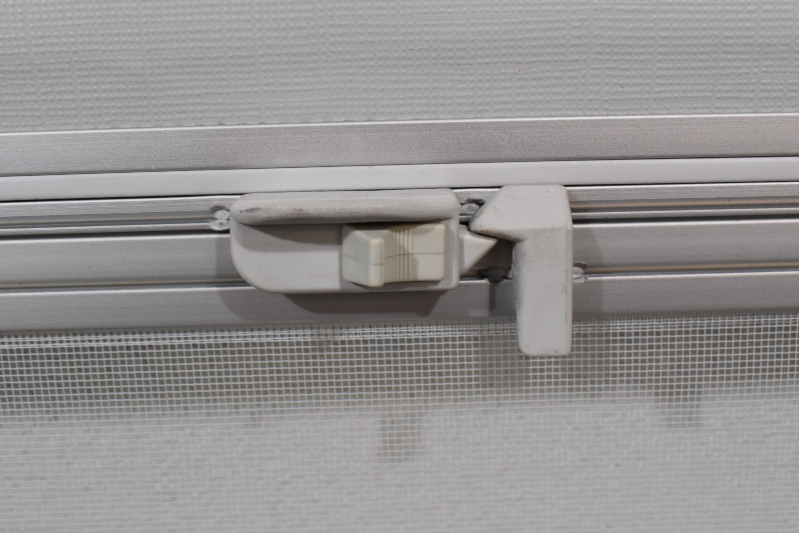 Seitz Innenrahmen für S4 Fenster; hell grau