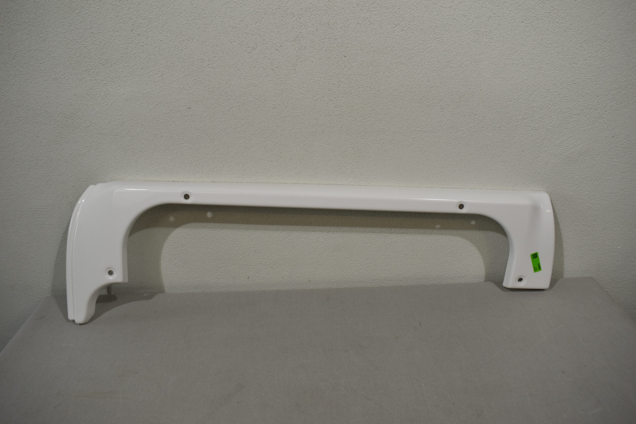 Bürstner Schürze links; weiß