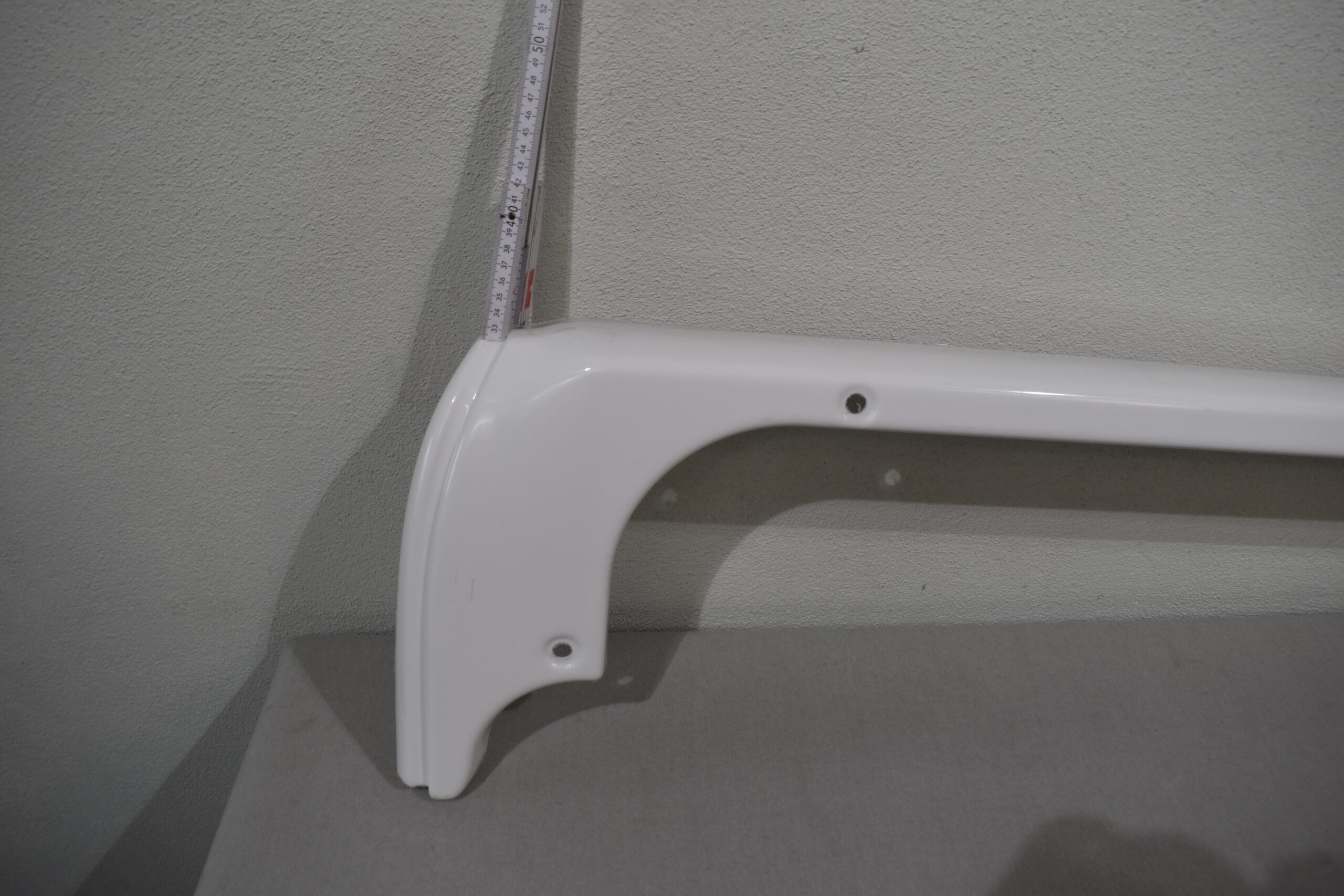 Bürstner Schürze links; weiß