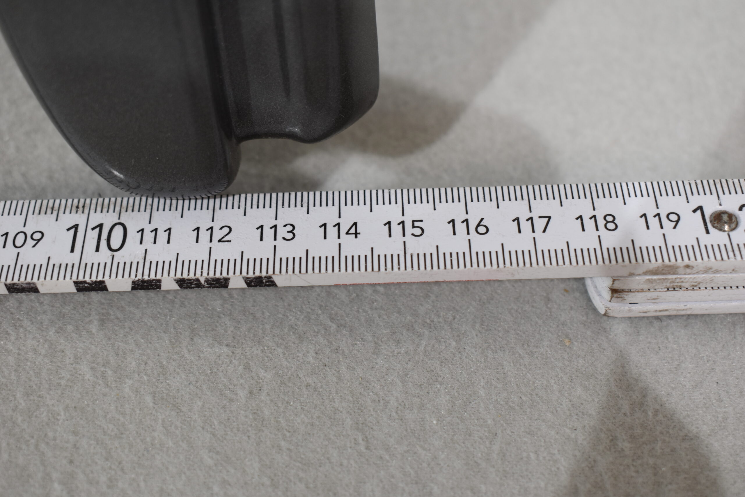 Bürstner Schürze rechts; grau Metallic