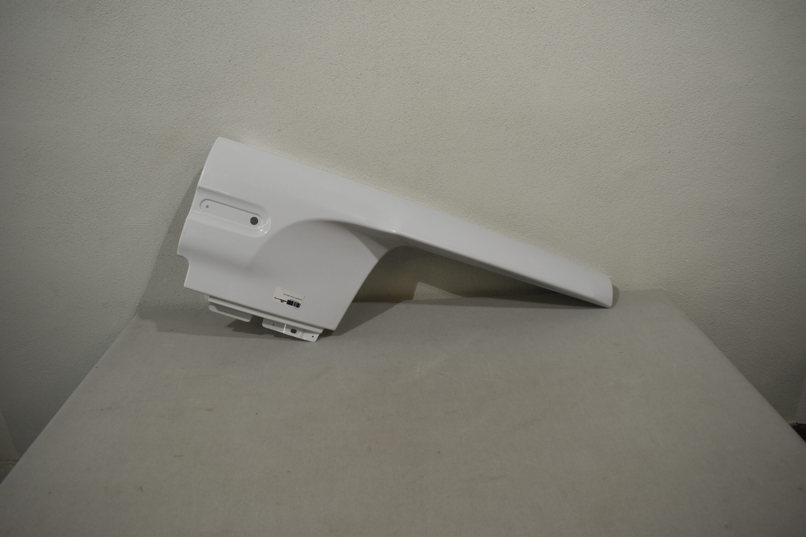 Anschluss Fender, Bug links