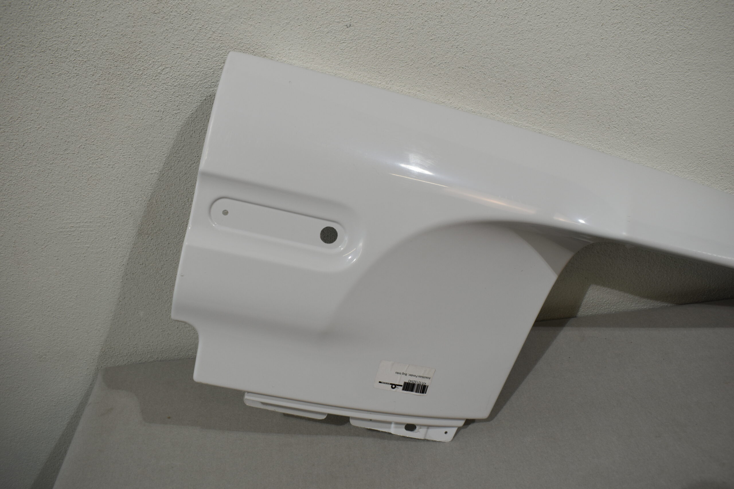 Anschluss Fender, Bug links