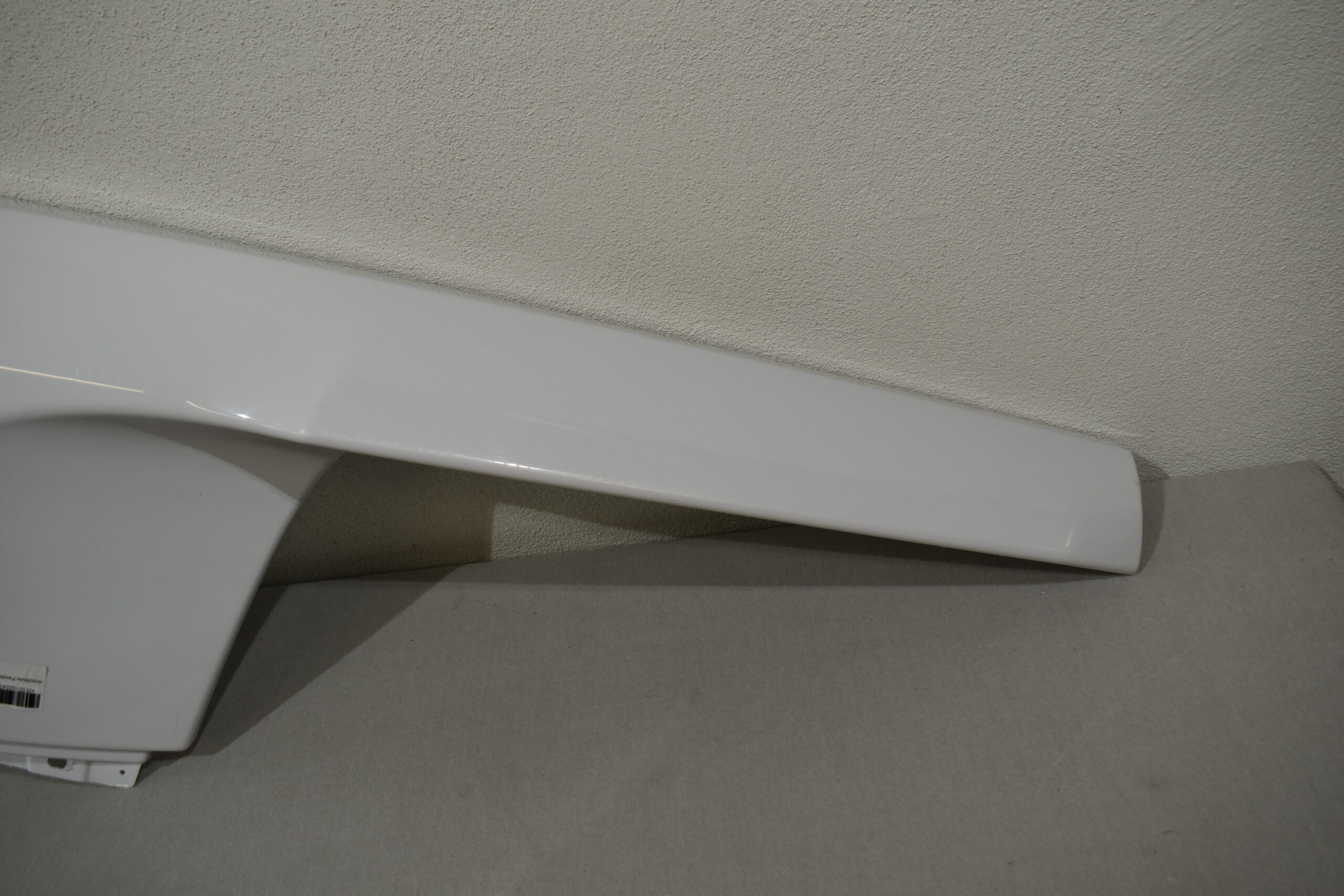 Anschluss Fender, Bug links