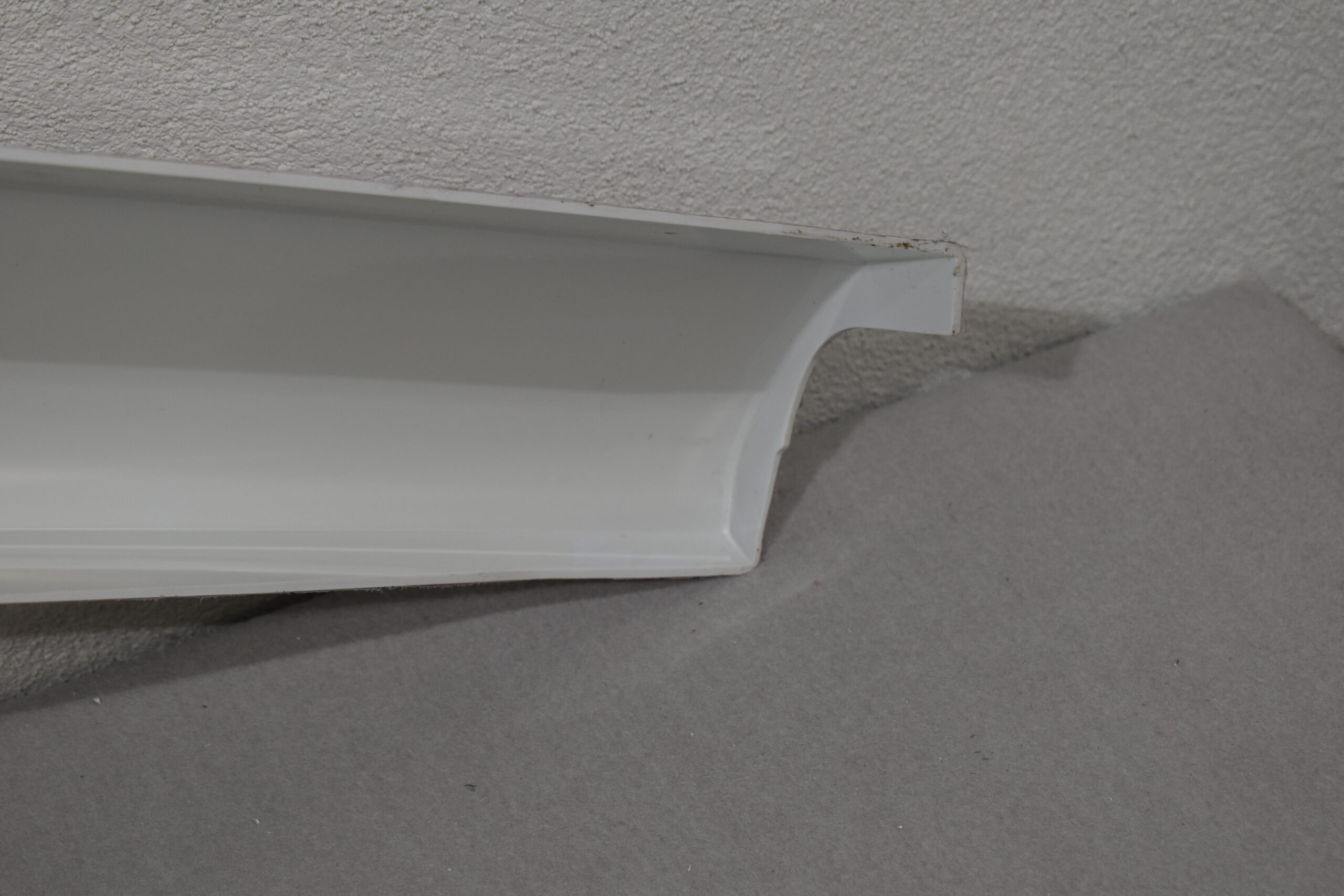 Knaus Anschluss Fender, Bug rechts