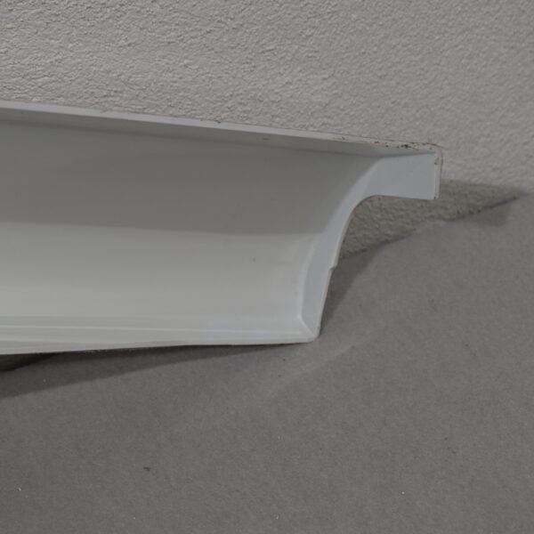 Knaus Anschluss Fender, Bug rechts