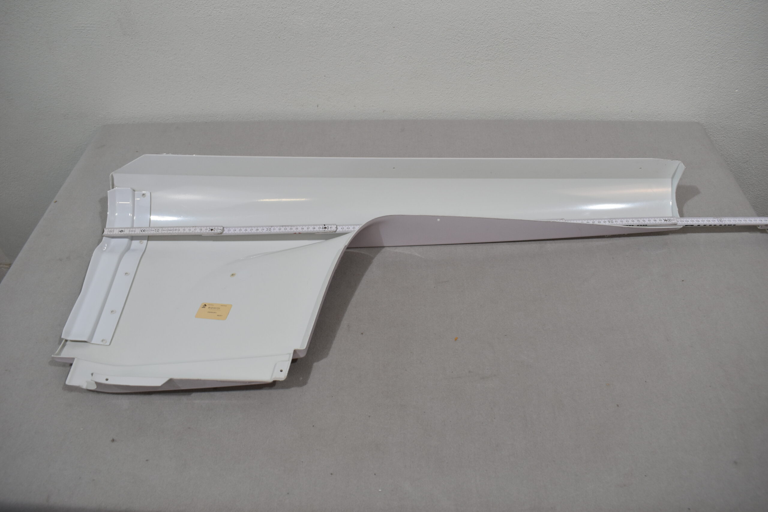 Knaus Anschluss Fender, Bug rechts