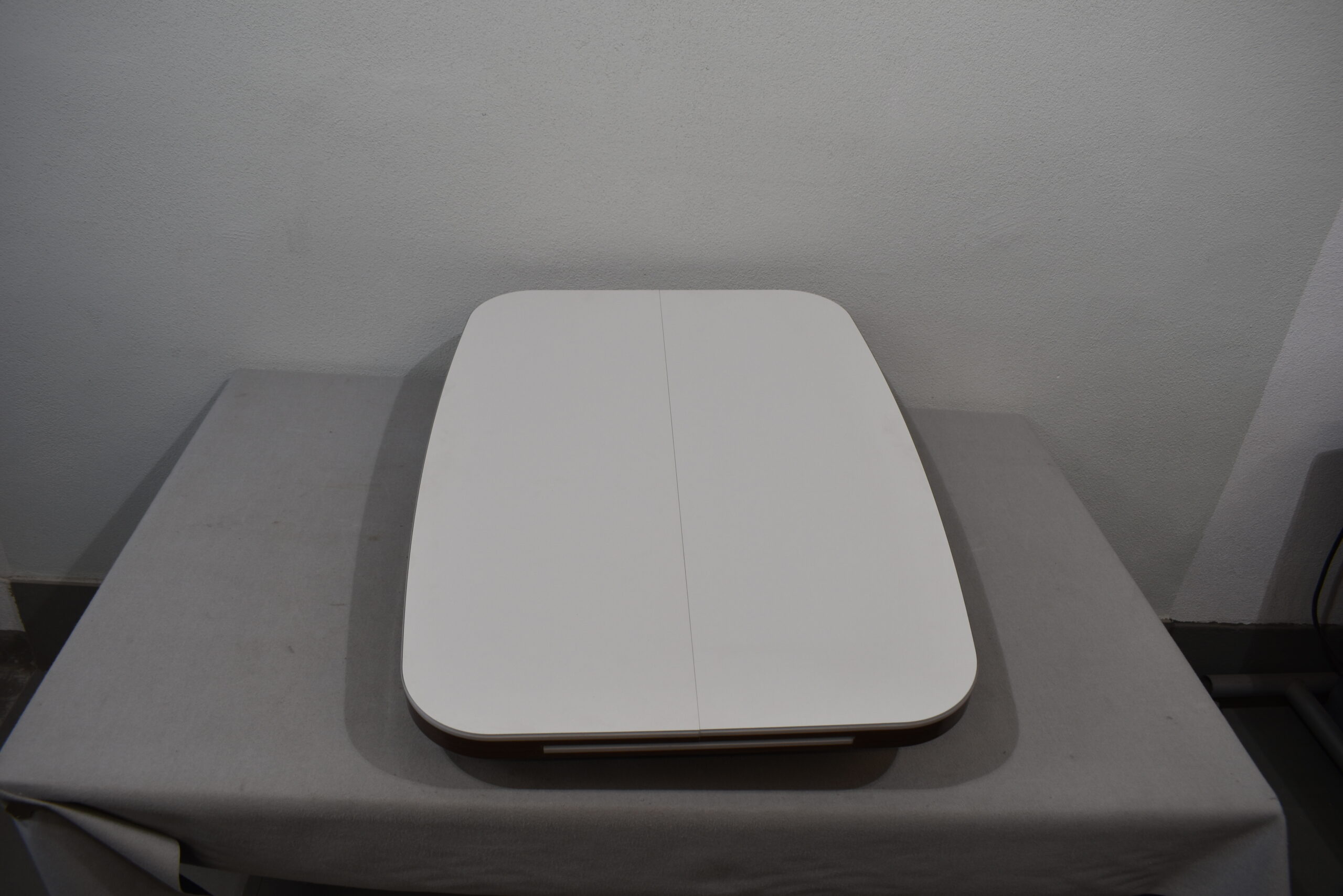 Tischplatte 39x870x640mm; weiß/dunkel braun