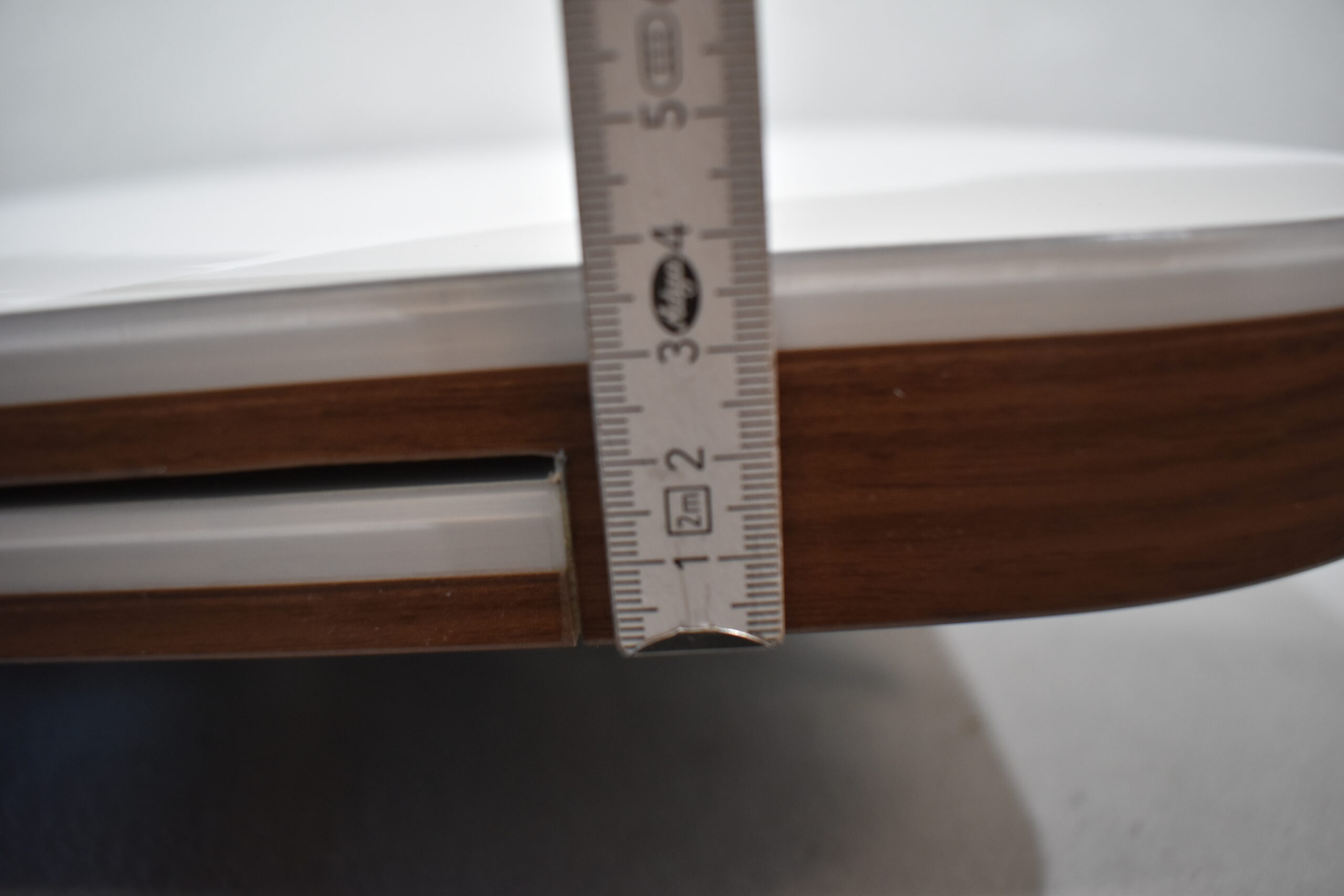 Tischplatte 39x870x640mm; weiß/dunkel braun