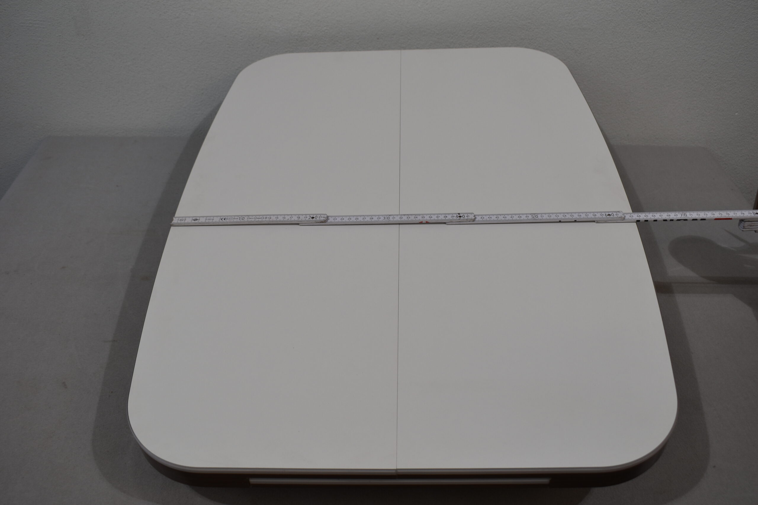 Tischplatte 39x870x640mm; weiß/dunkel braun