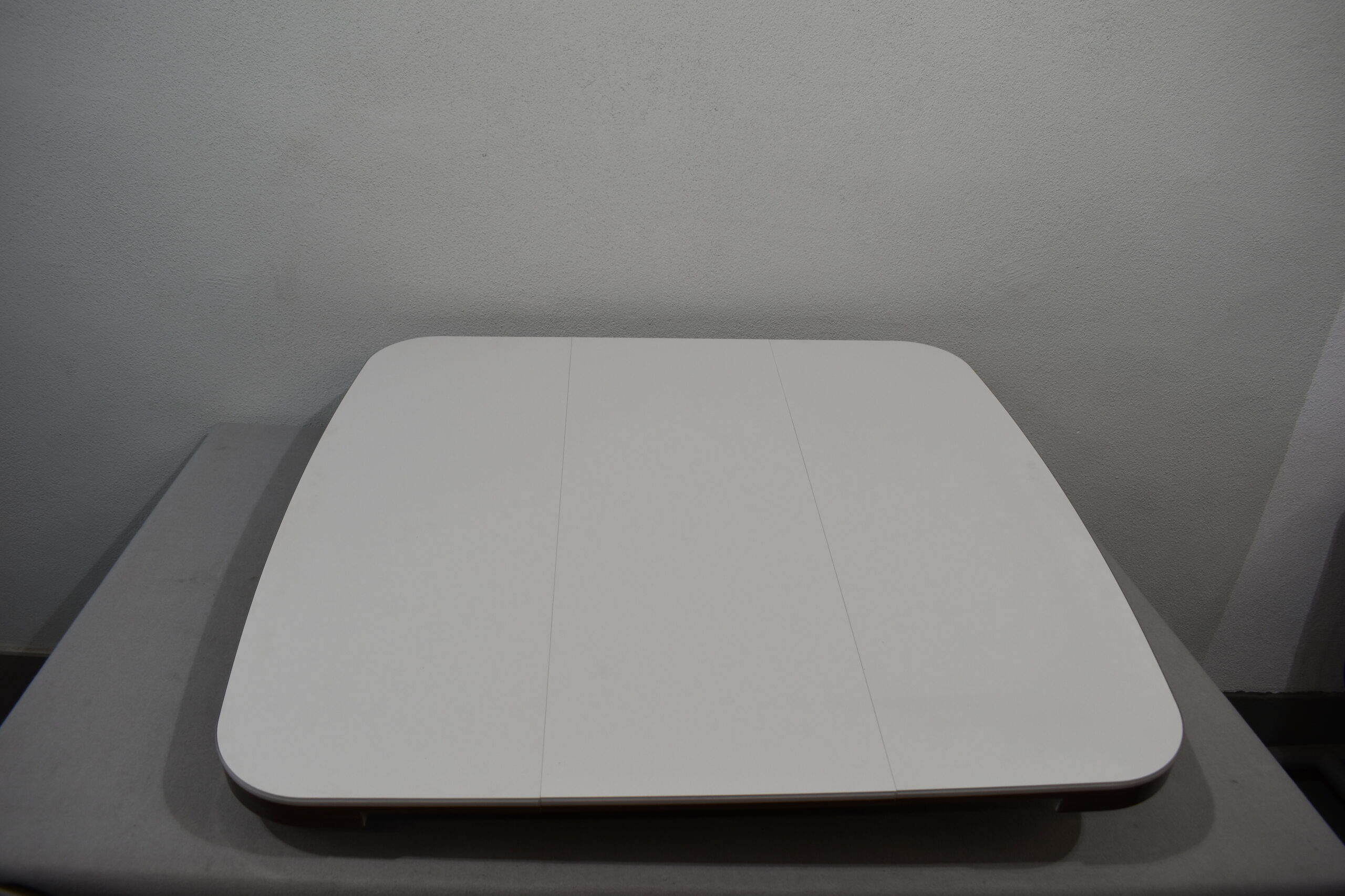 Tischplatte 39x870x640mm; weiß/dunkel braun