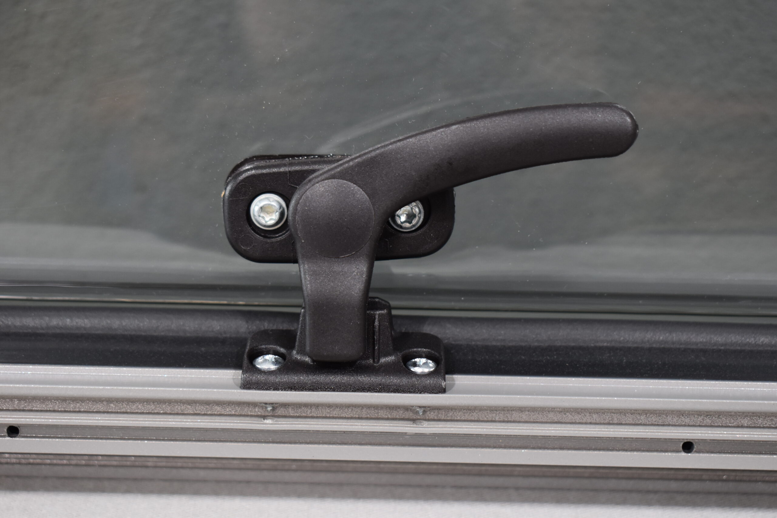 Dometic Ausstellfenster 900x450mm; hell grau