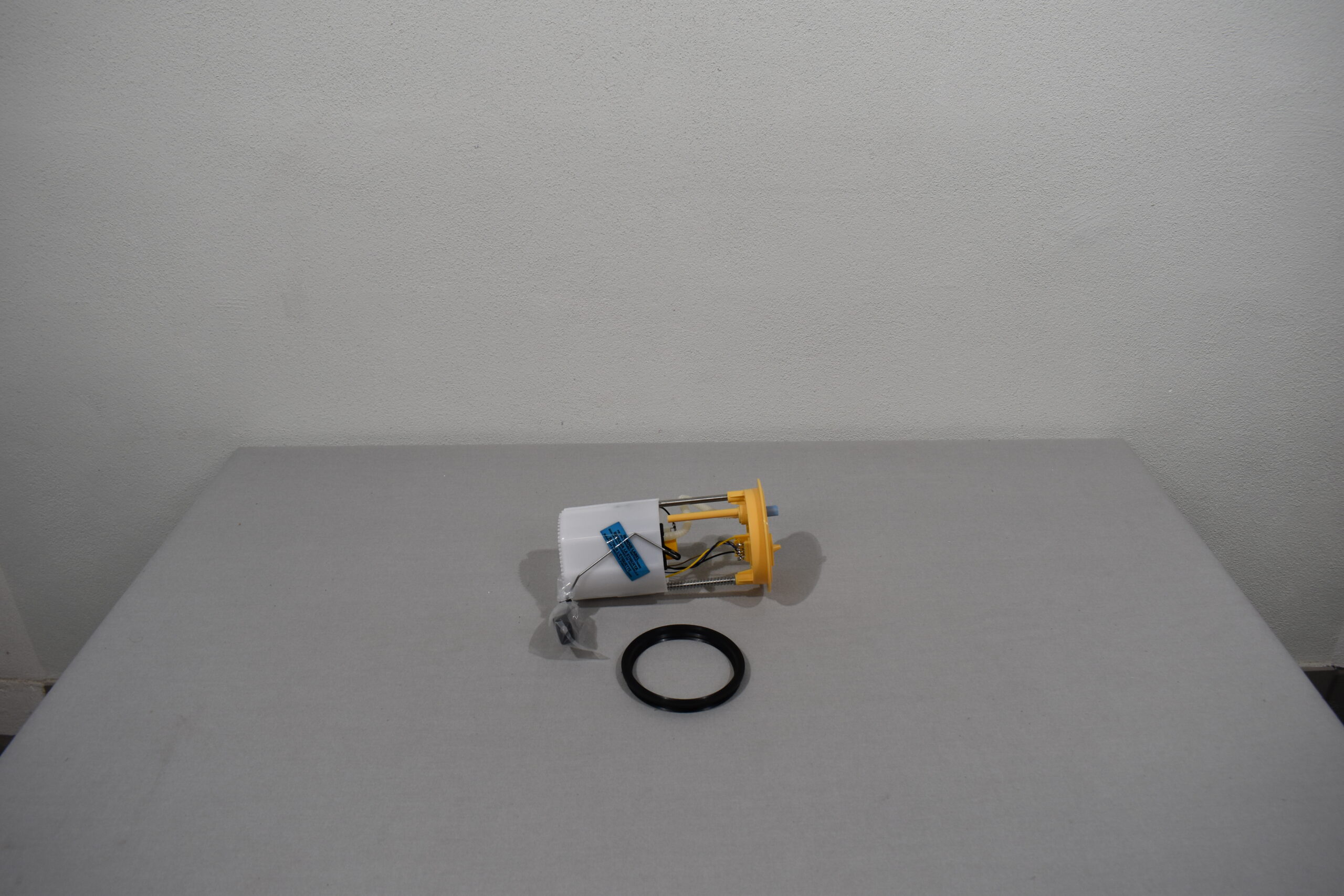 Hella Kraftstoffpumpeneinheit Typ: 8TF 358.106-051