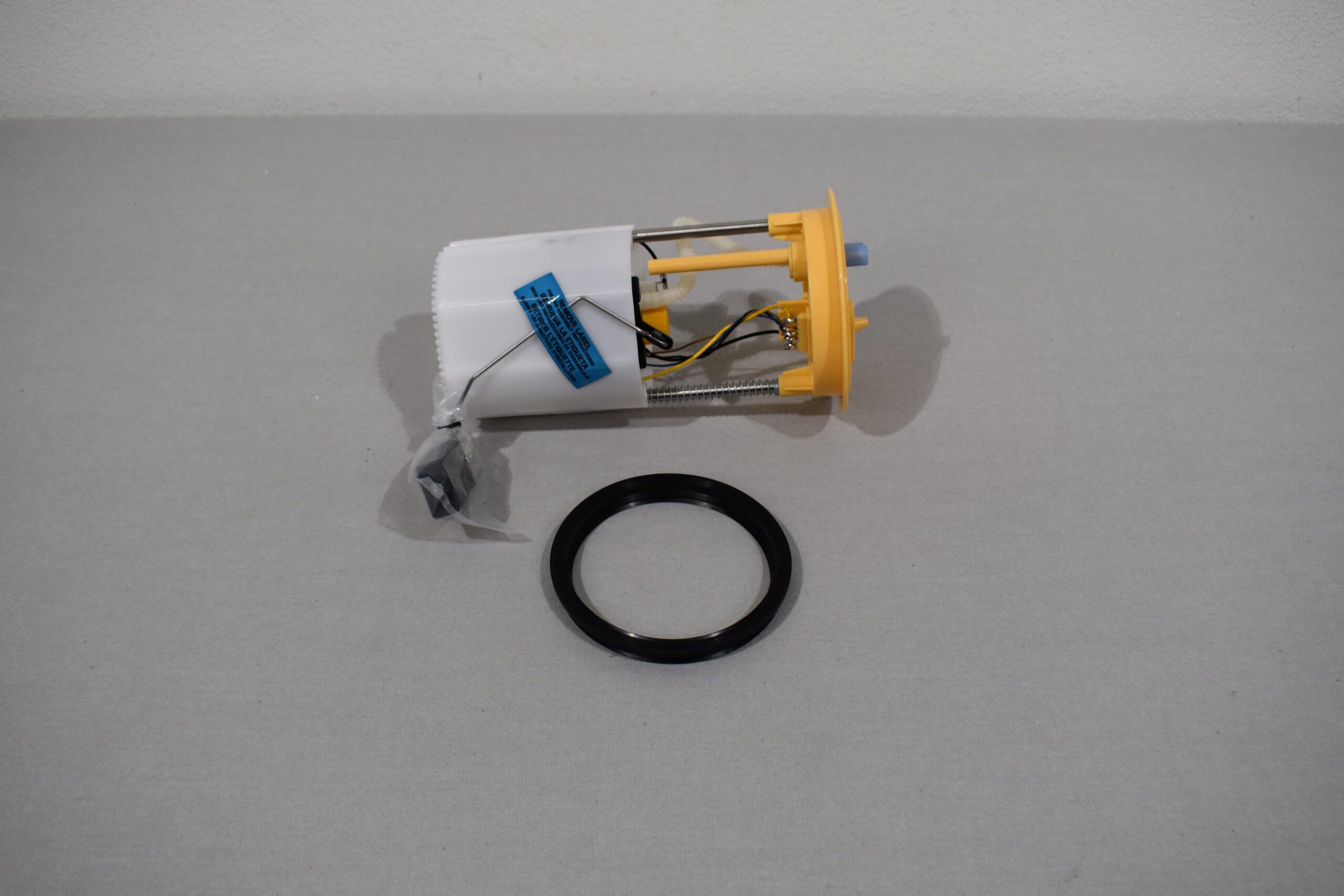 Hella Kraftstoffpumpeneinheit Typ: 8TF 358.106-051