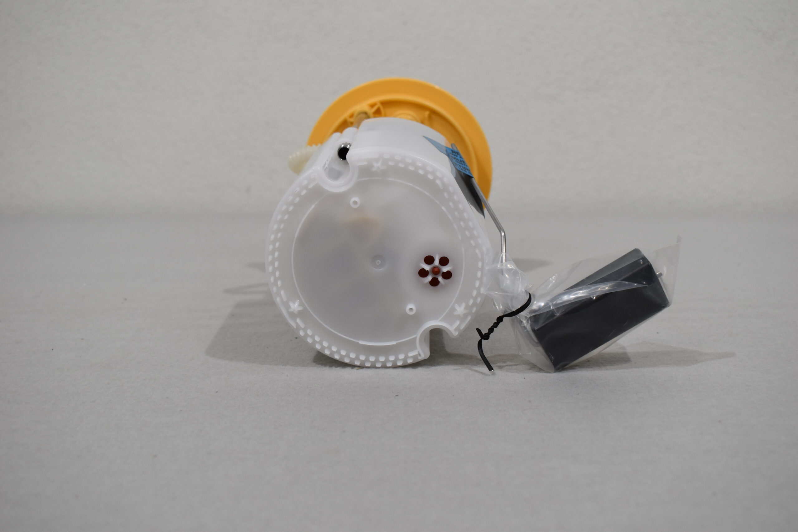 Hella Kraftstoffpumpeneinheit Typ: 8TF 358.106-051