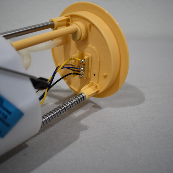 Hella Kraftstoffpumpeneinheit Typ: 8TF 358.106-051