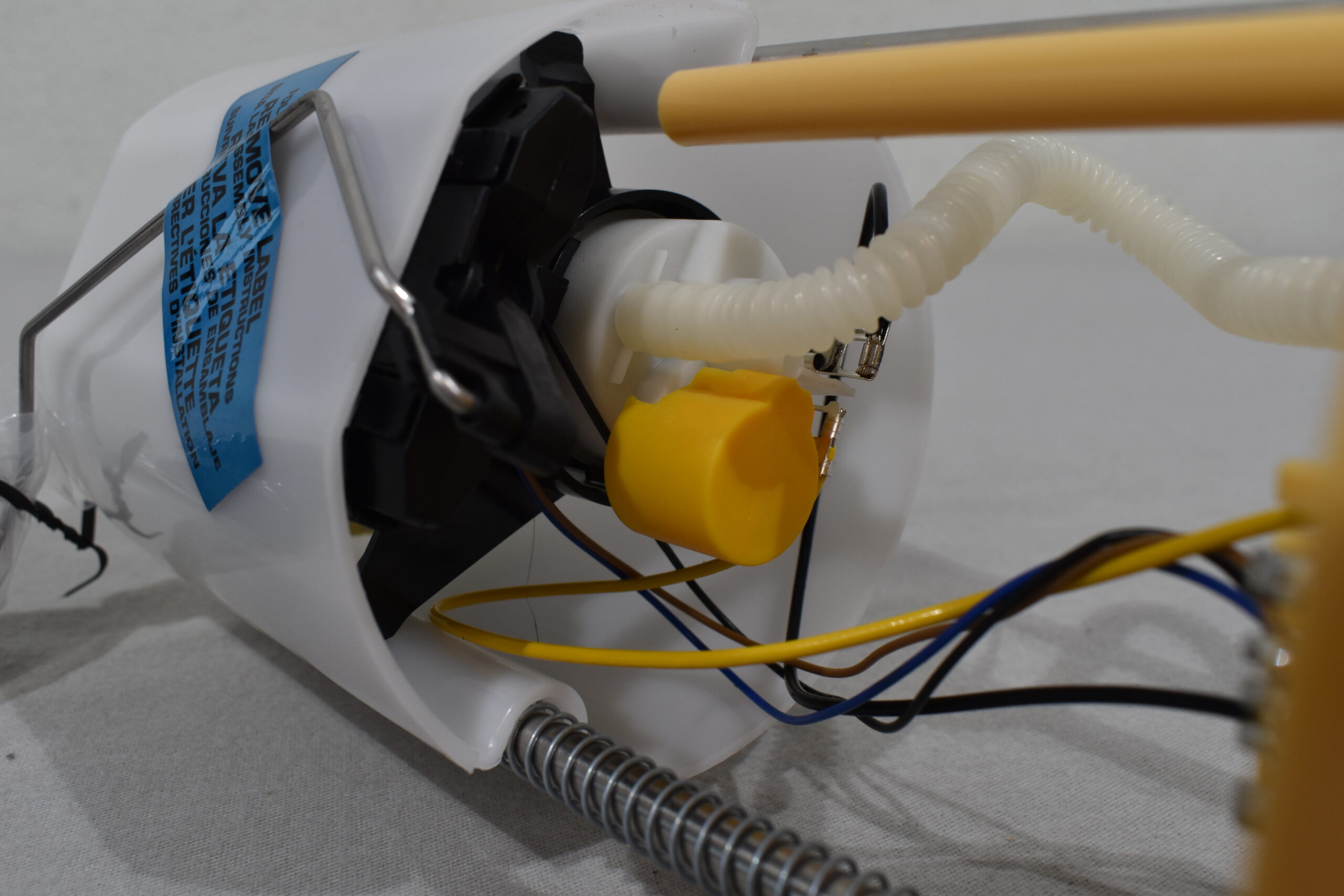 Hella Kraftstoffpumpeneinheit Typ: 8TF 358.106-051