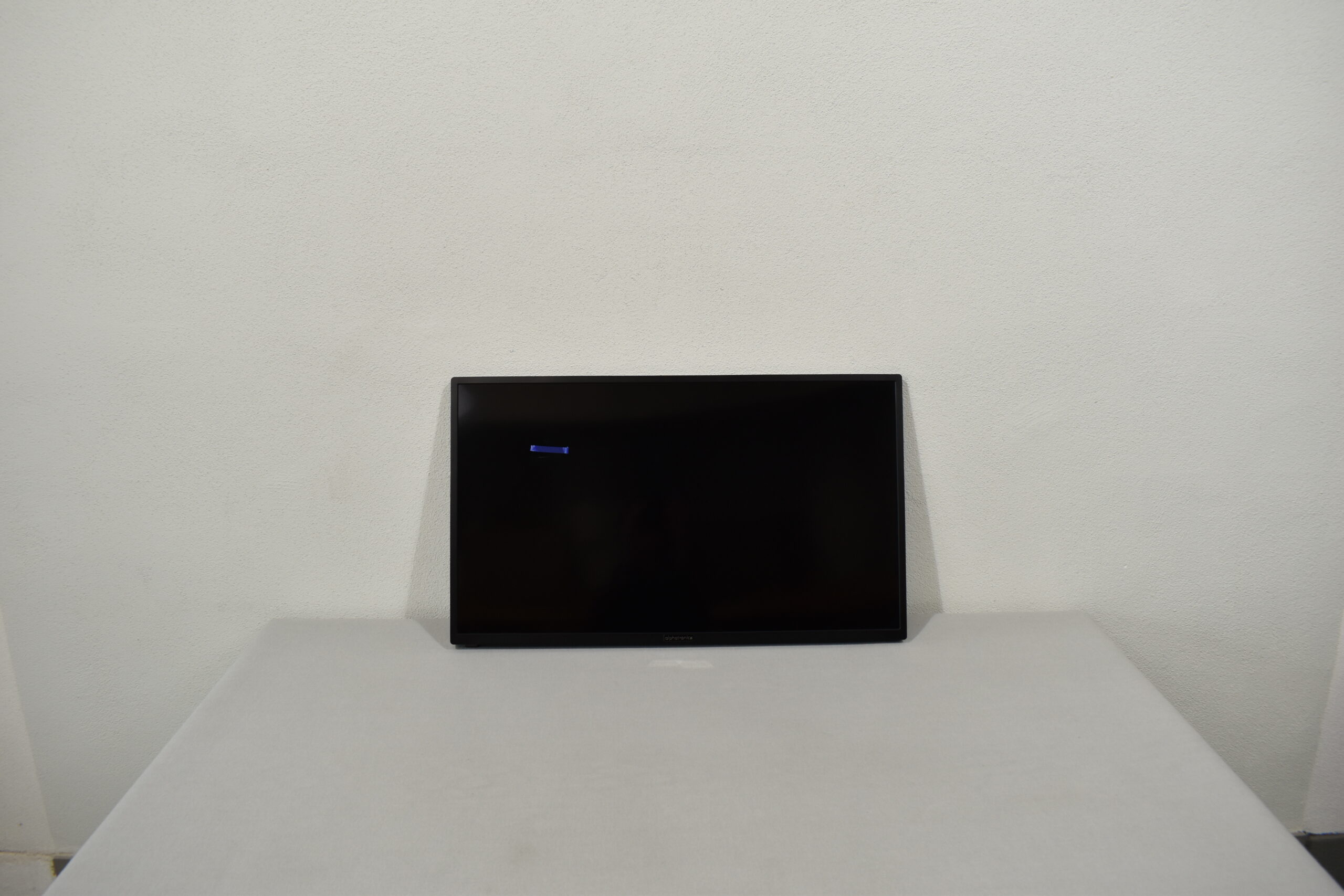 Alphatronics S-Linie TV; 32 Zoll