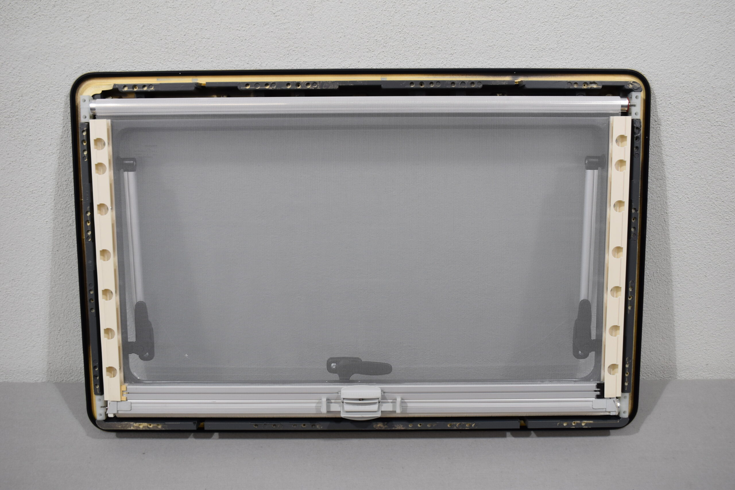 Dometic S4 Ausstellfenster 700x450mm; dunkel grau