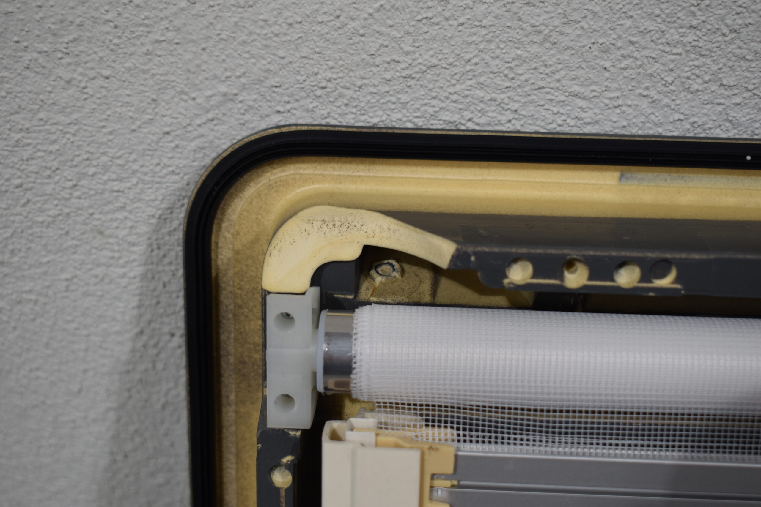 Dometic S4 Ausstellfenster 700x450mm; dunkel grau