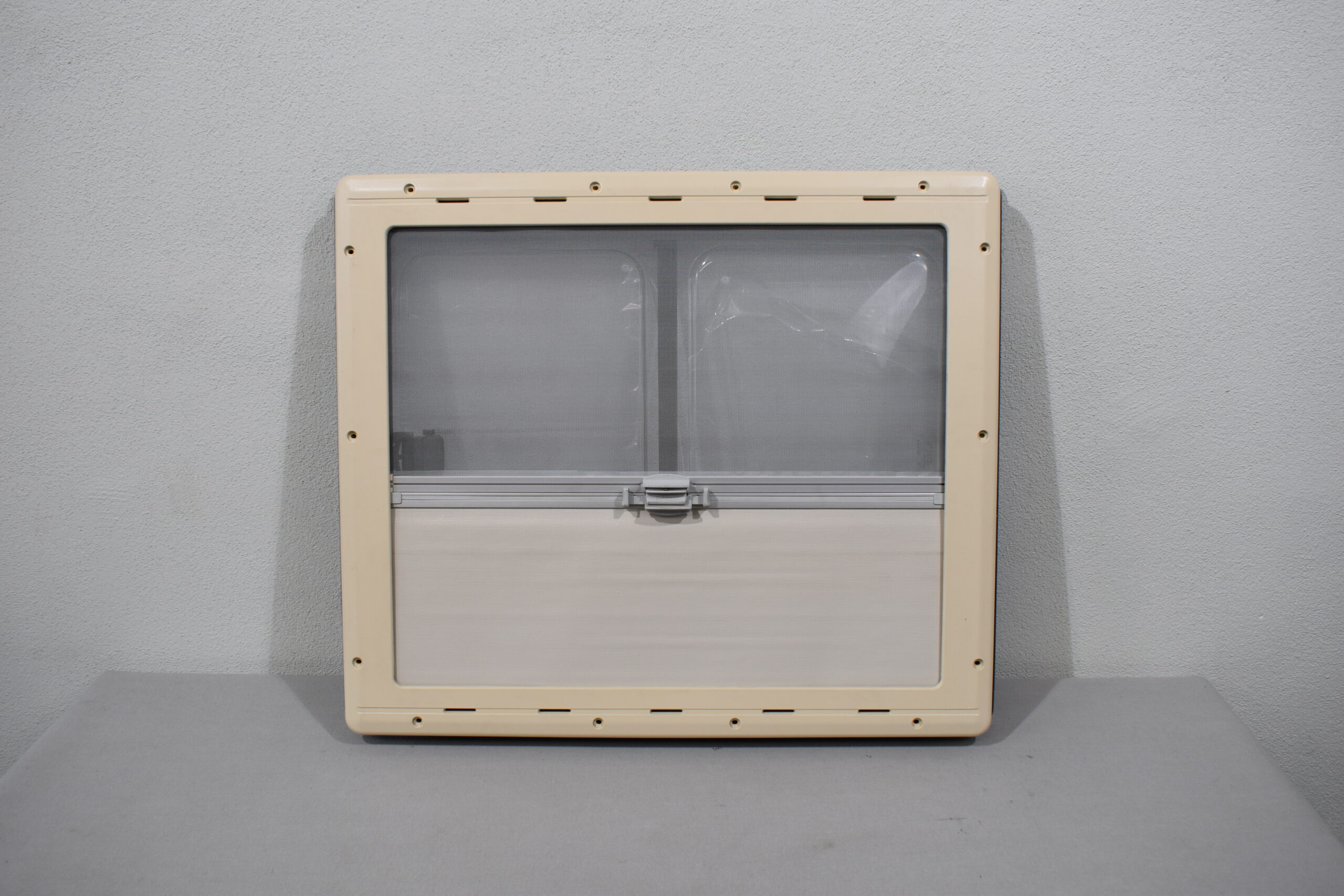 Dometic Schiebefenster 700x600mm; dunkel grau