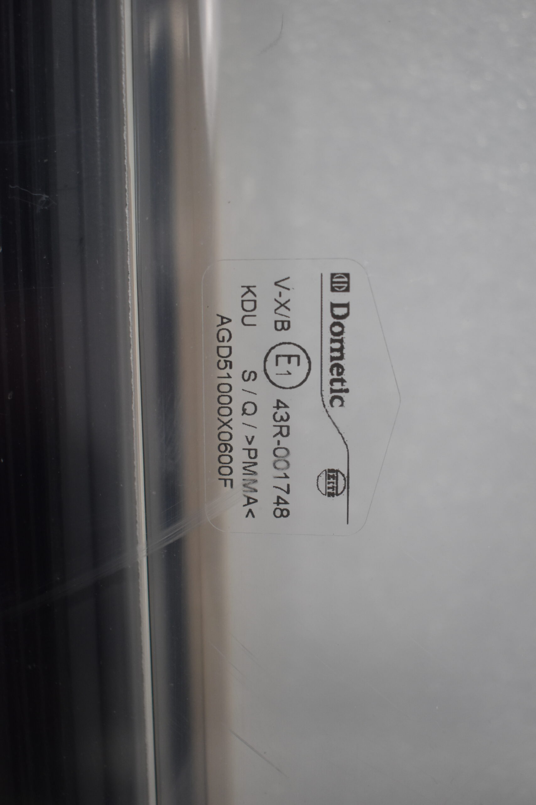 Dometic Schiebefenster 1000x600mm; dunkel grau