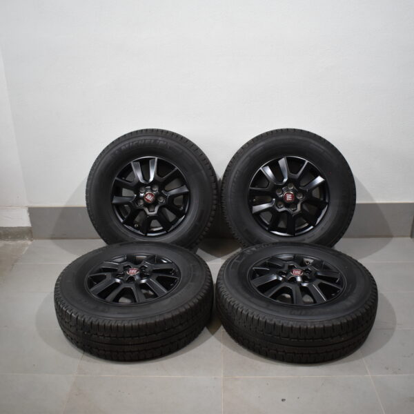 Michelin Agilis Camping4 Kompletträder 225/75R16CP