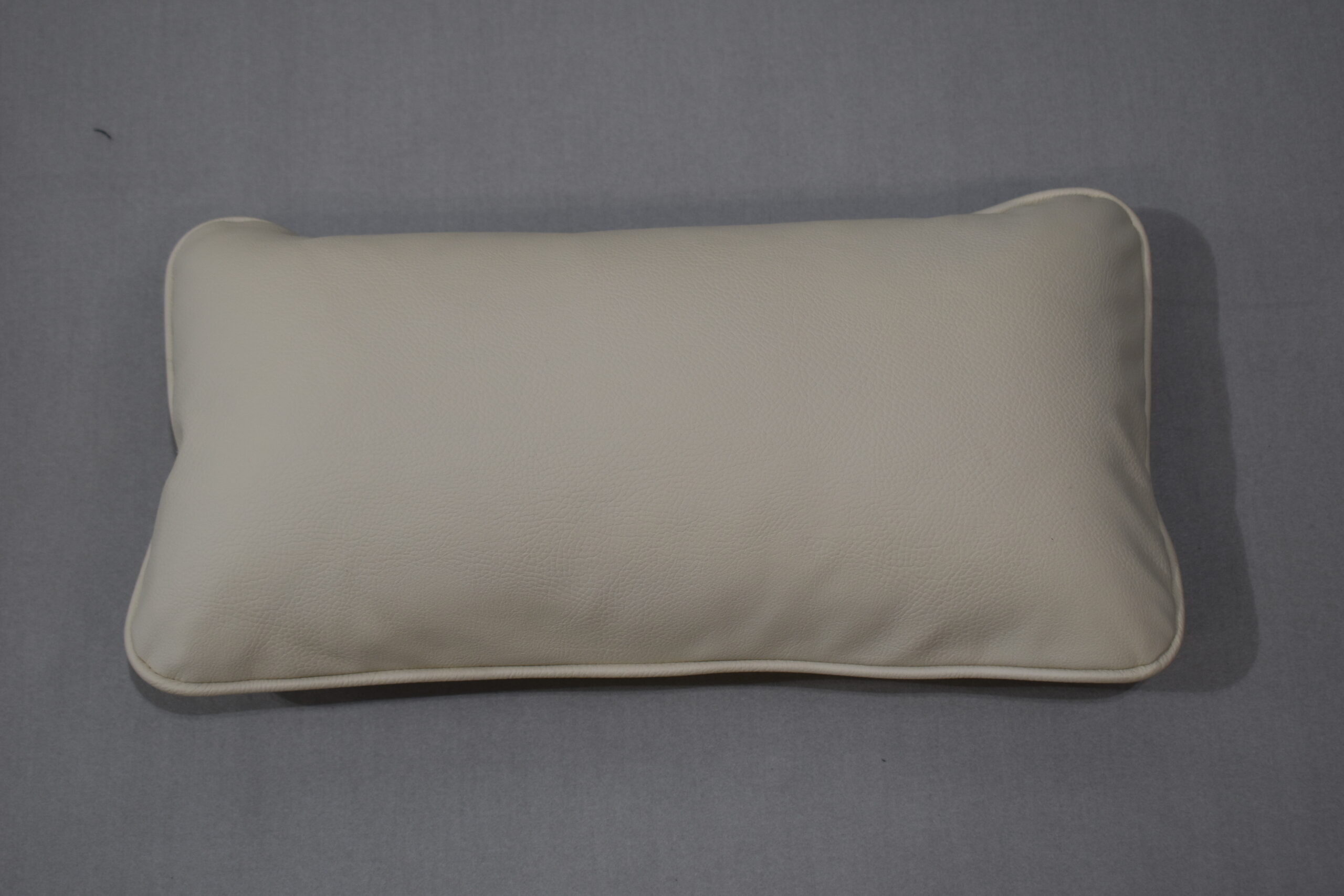 Eura Polstersatz; Lederoptik; cremeweiß