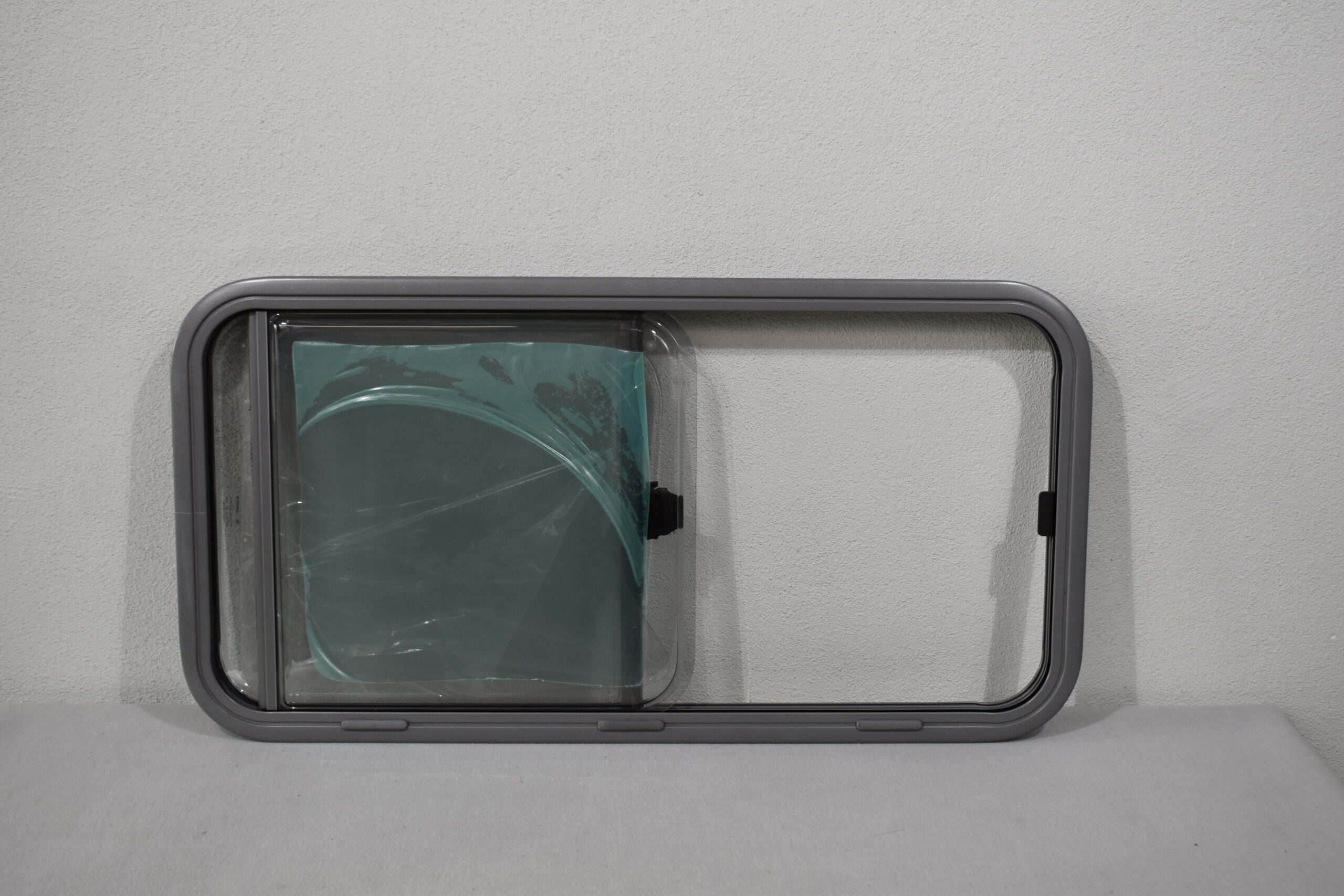 Dometic S7 Schiebefenster 900x450mm