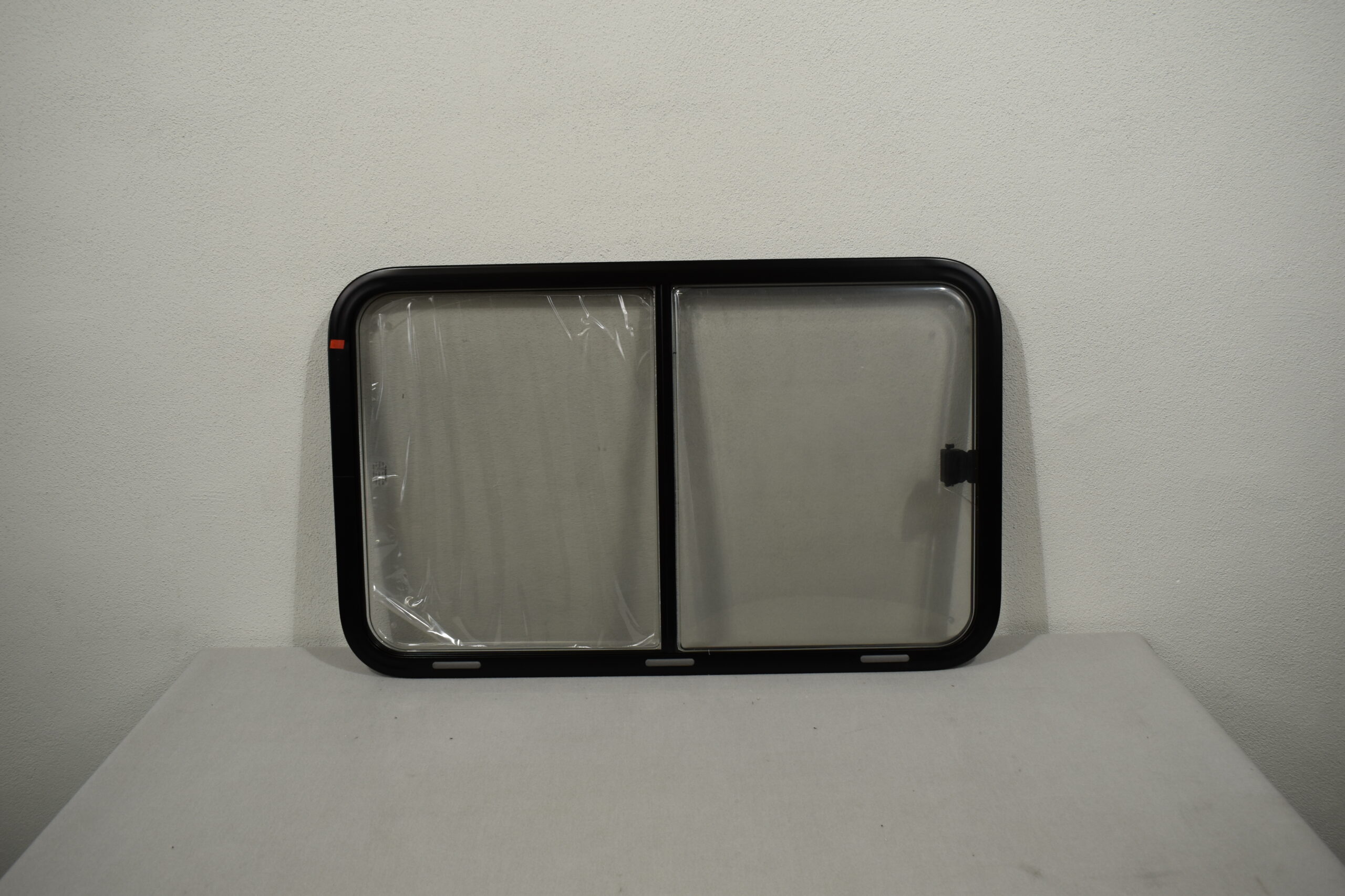 Dometic S7 Schiebefenster 900x550mm