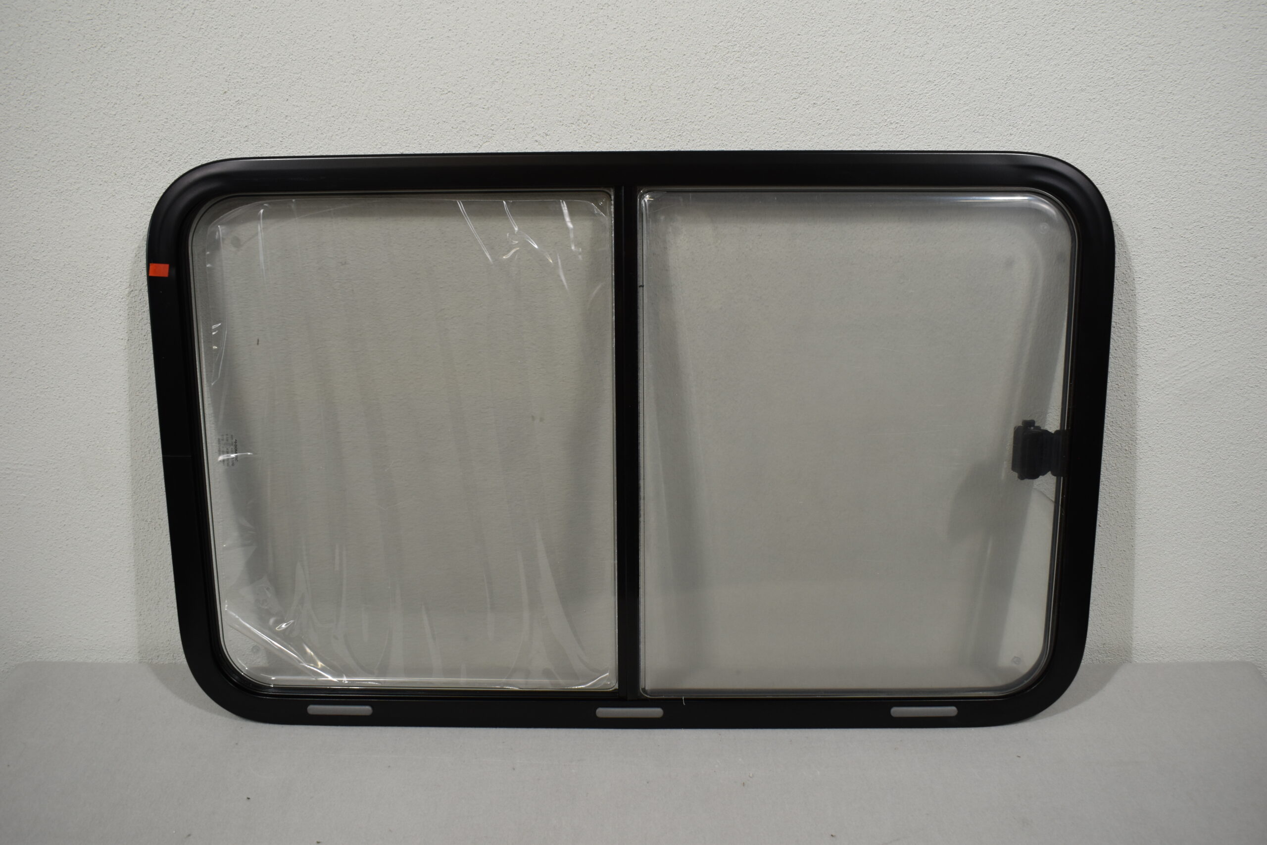 Dometic S7 Schiebefenster 900x550mm