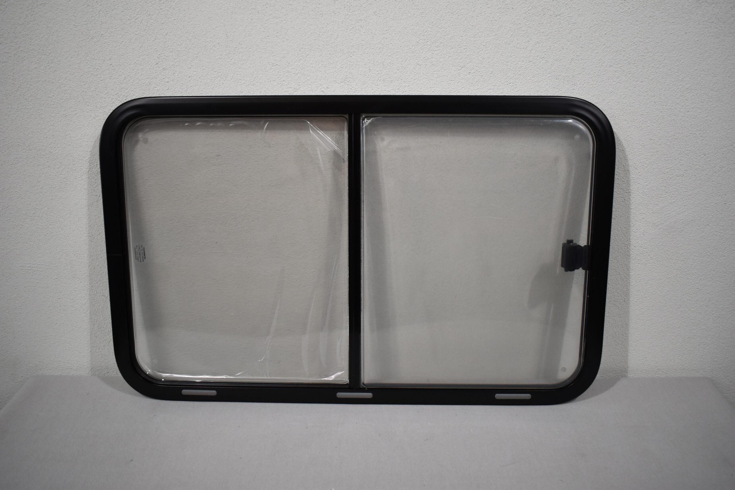 Dometic S7 Schiebefenster 900x550mm