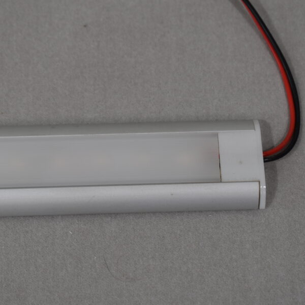 Dometic LED - Garagen / Bodenleiste; 1975x40mm