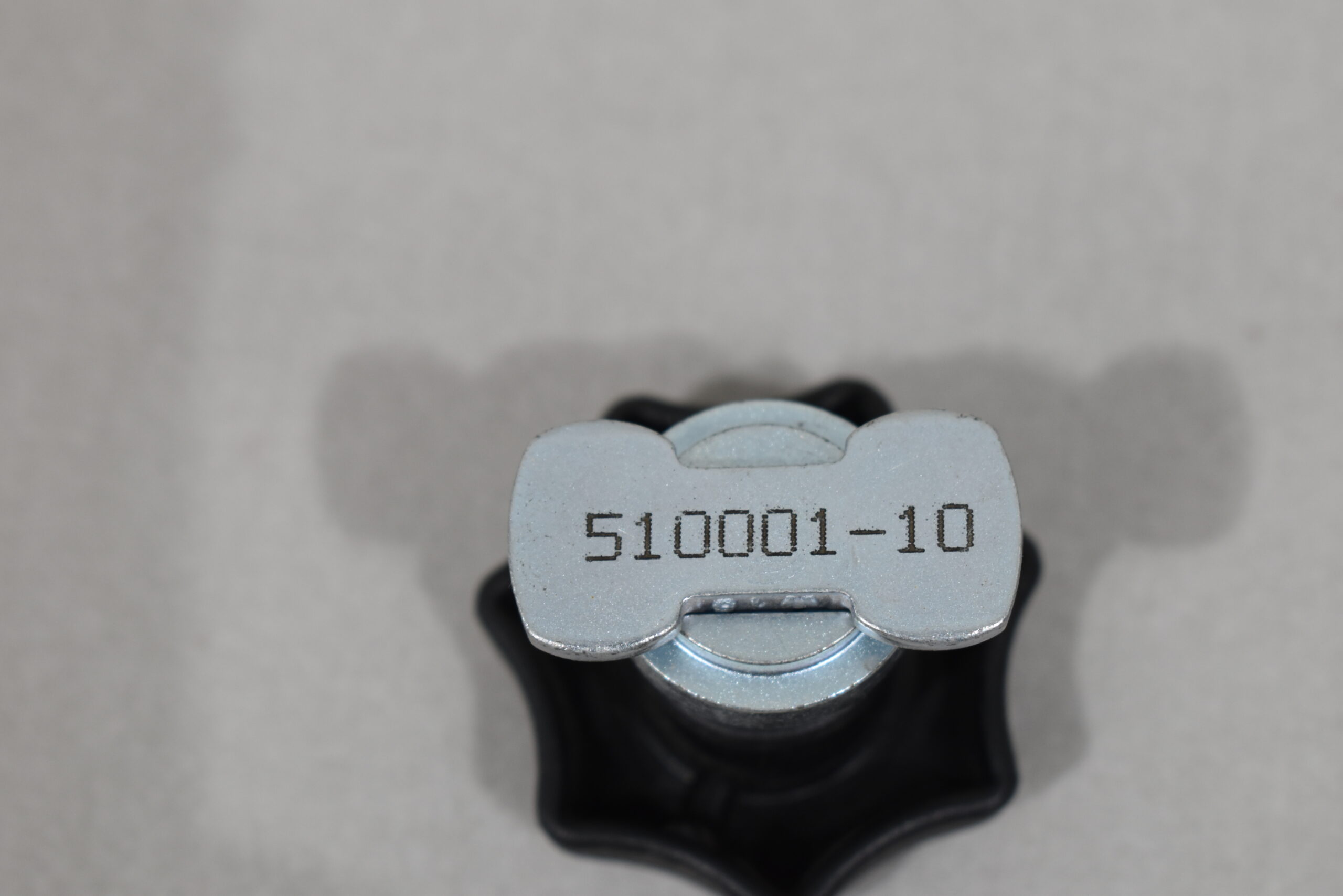 Schraubfitting mit Sterngriff; Airlineschienen M10 – Bild 4