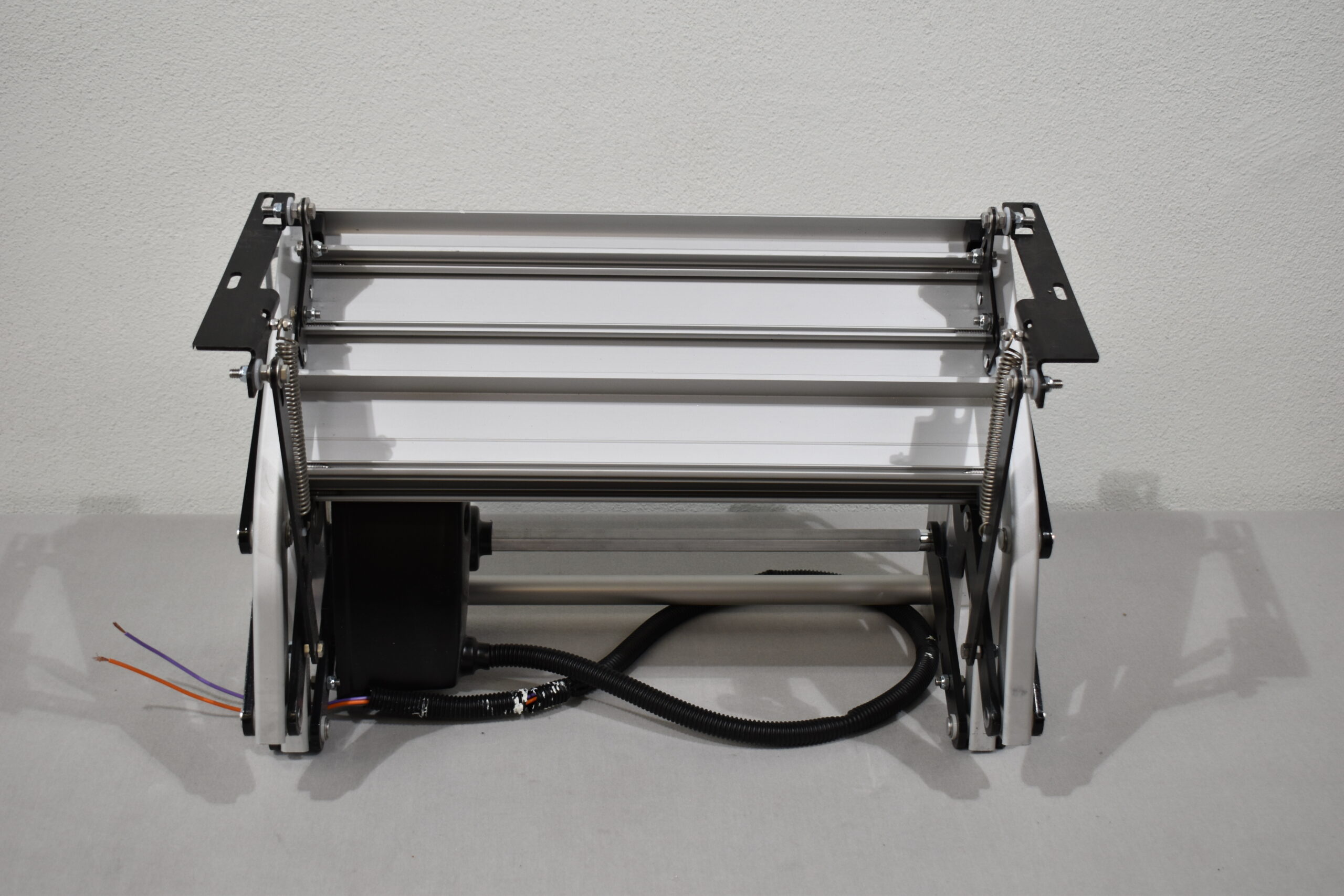 Thule Elektrisch ausfahrende Trittstufe Double Step 12Volt500 ISmove – Bild 6