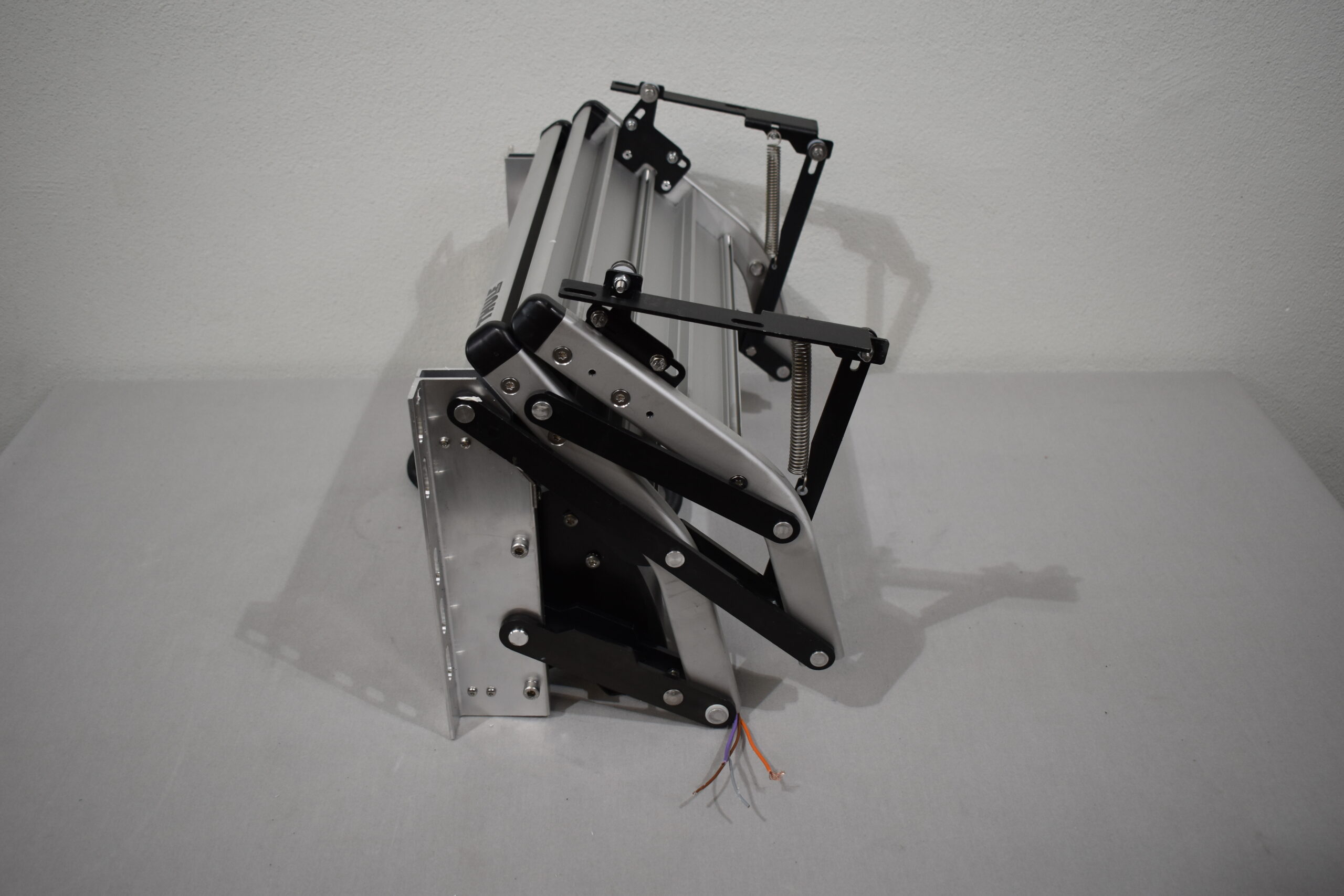 Thule Elektrisch ausfahrende Trittstufe Double Step 12Volt500 ISmove – Bild 8