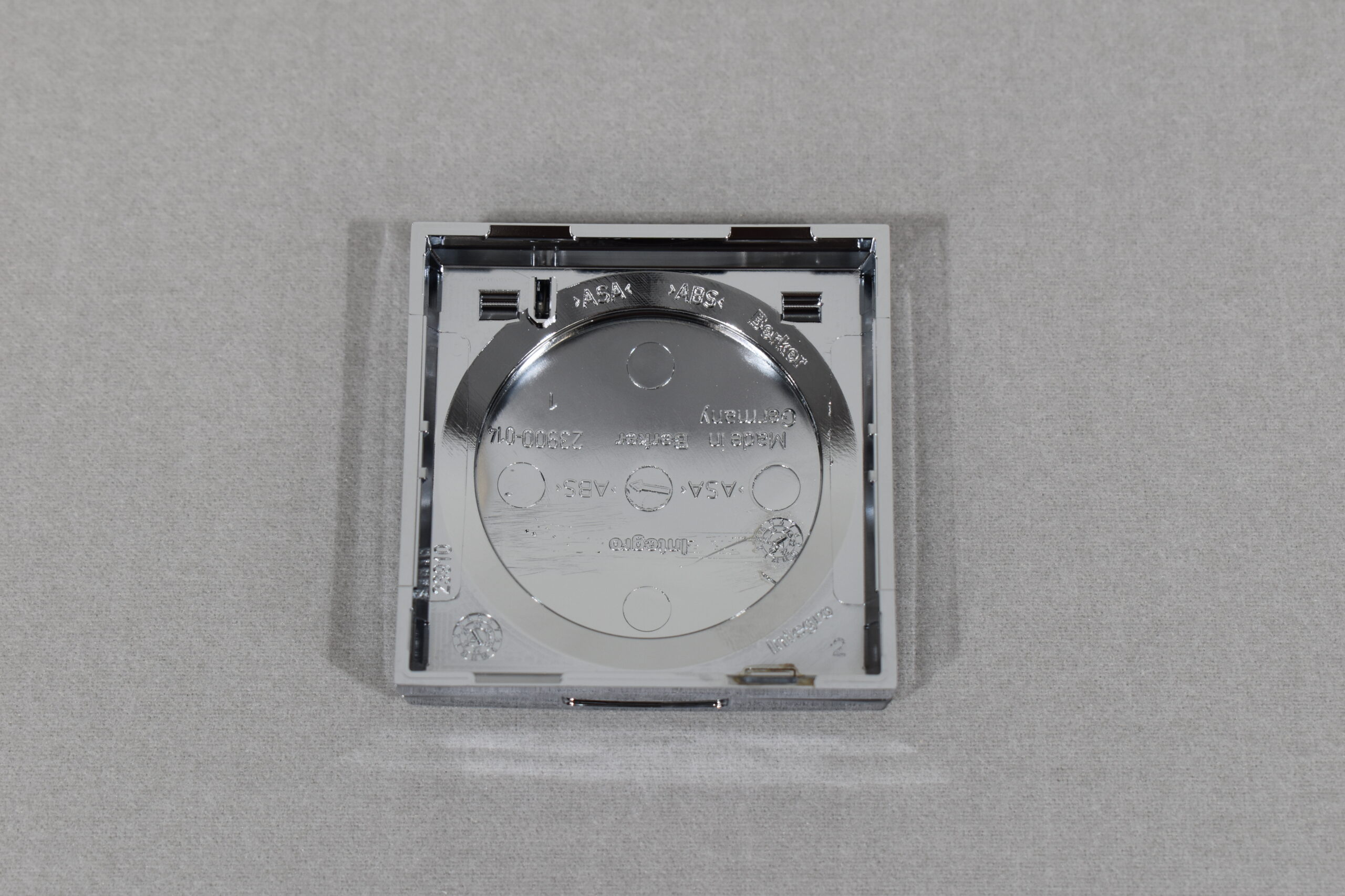 Berker Rahmen mit Klappdeckel; Chrom glänzend – Bild 5