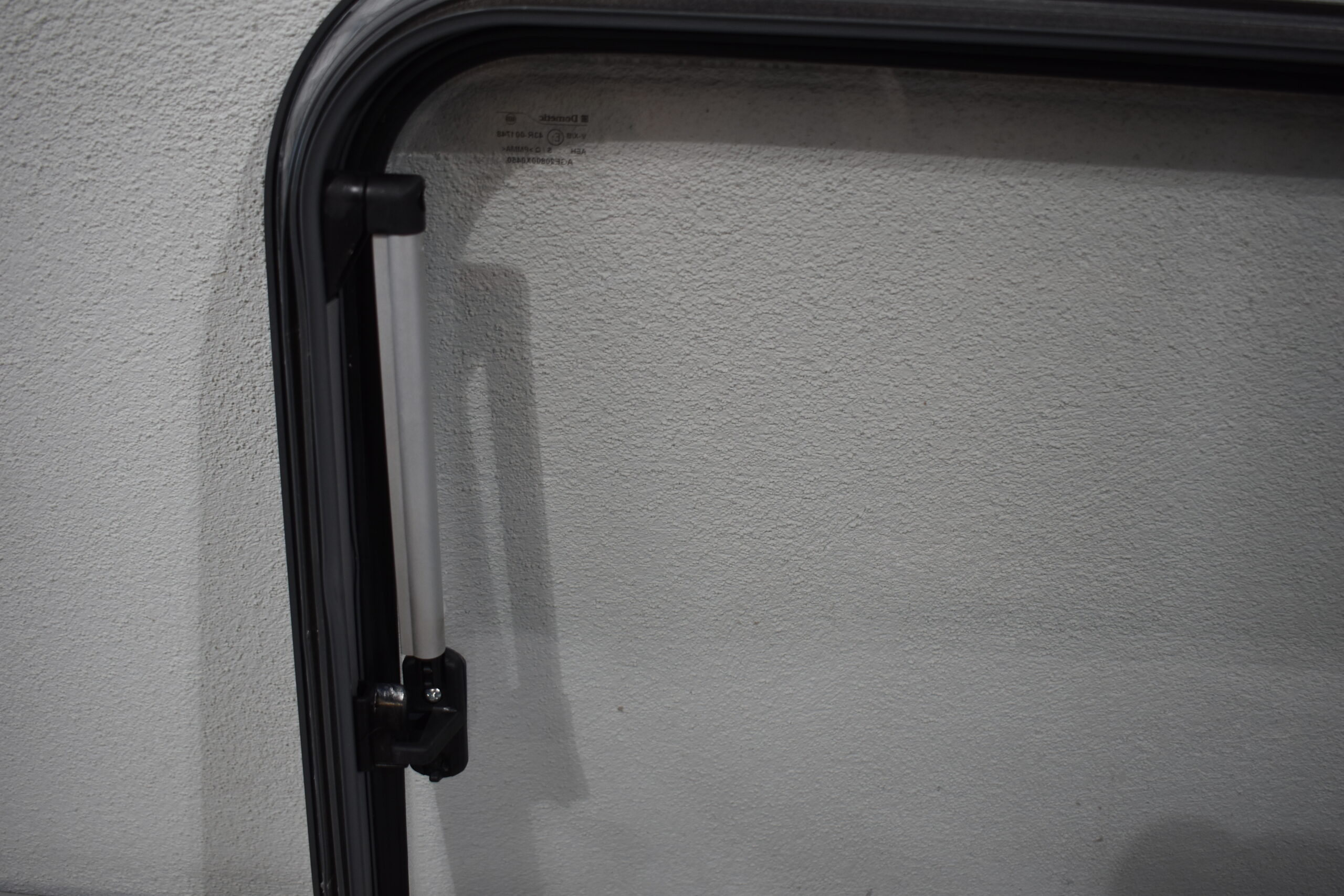 Dometic S7 Z Ausstellfenster 800x450mm – Bild 8