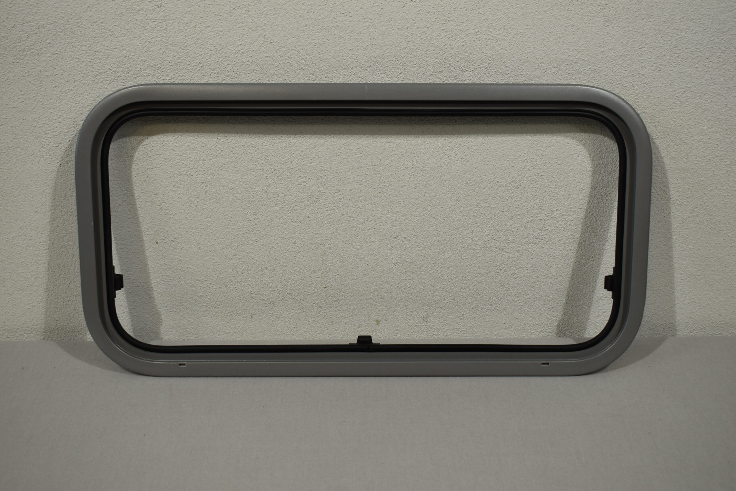 Dometic S7 Außenrahmen 700x350mm; hell grau – Bild 2