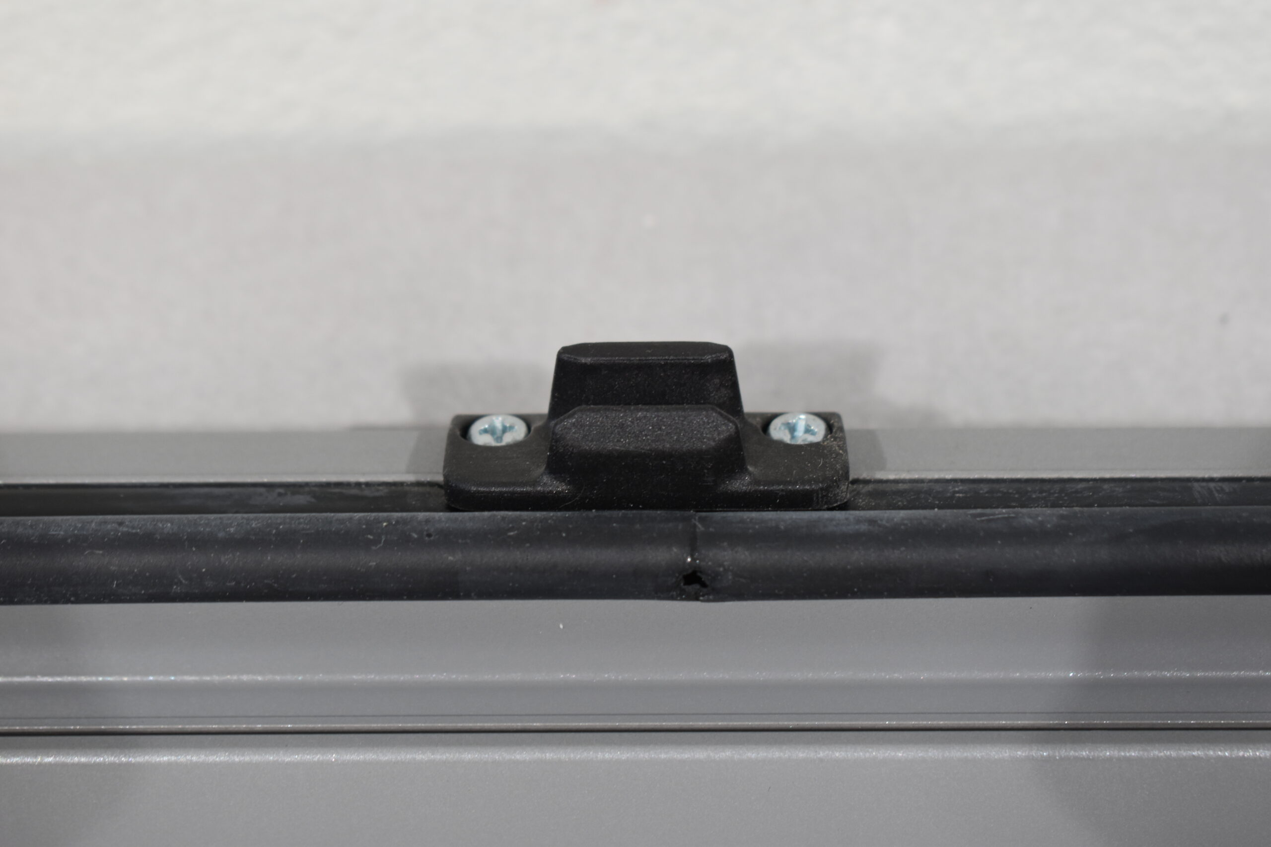 Dometic S7 Außenrahmen 700x350mm; hell grau – Bild 4