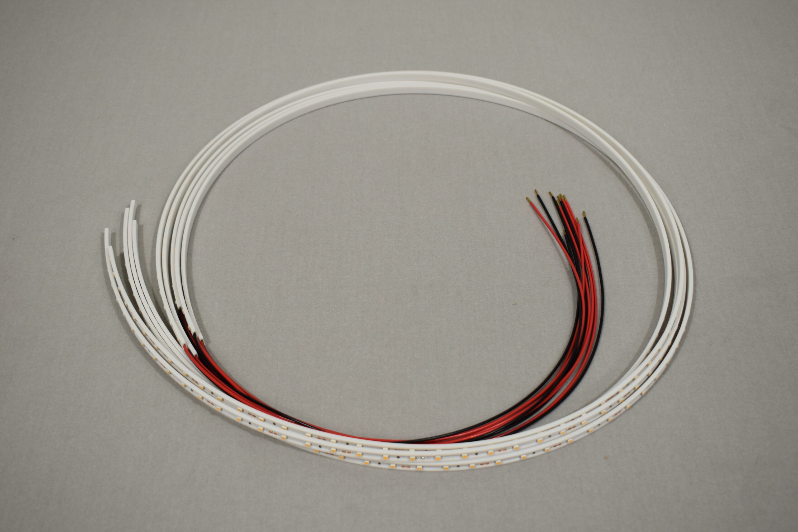 Dometic LED-Flexband-Satz mit Schutzprofiel 1400mm – Bild 2