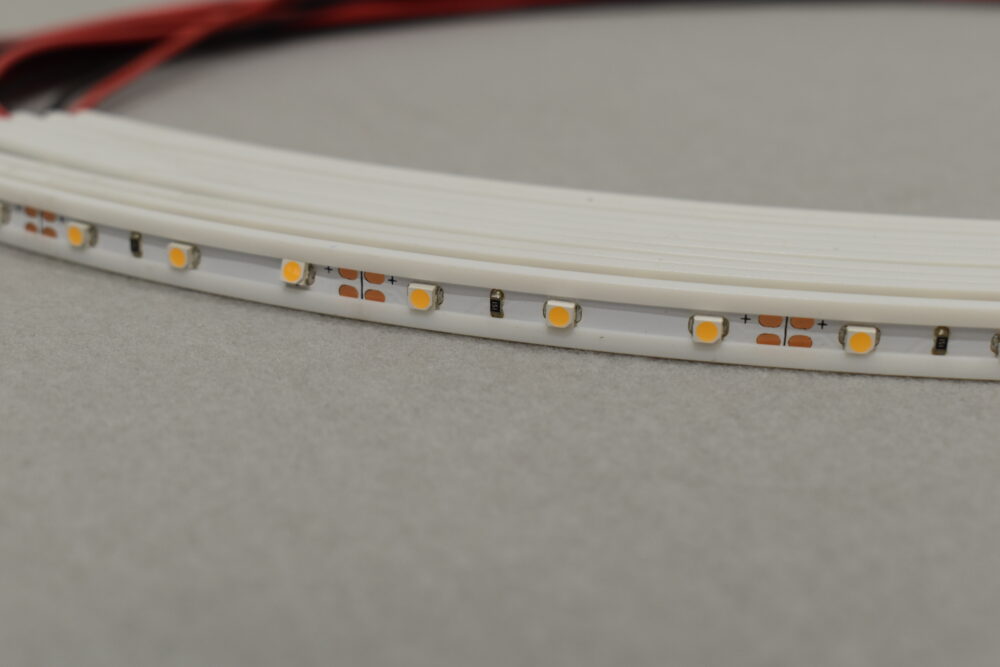 Dometic LED-Flexband-Satz mit Schutzprofiel 850mm – Bild 3
